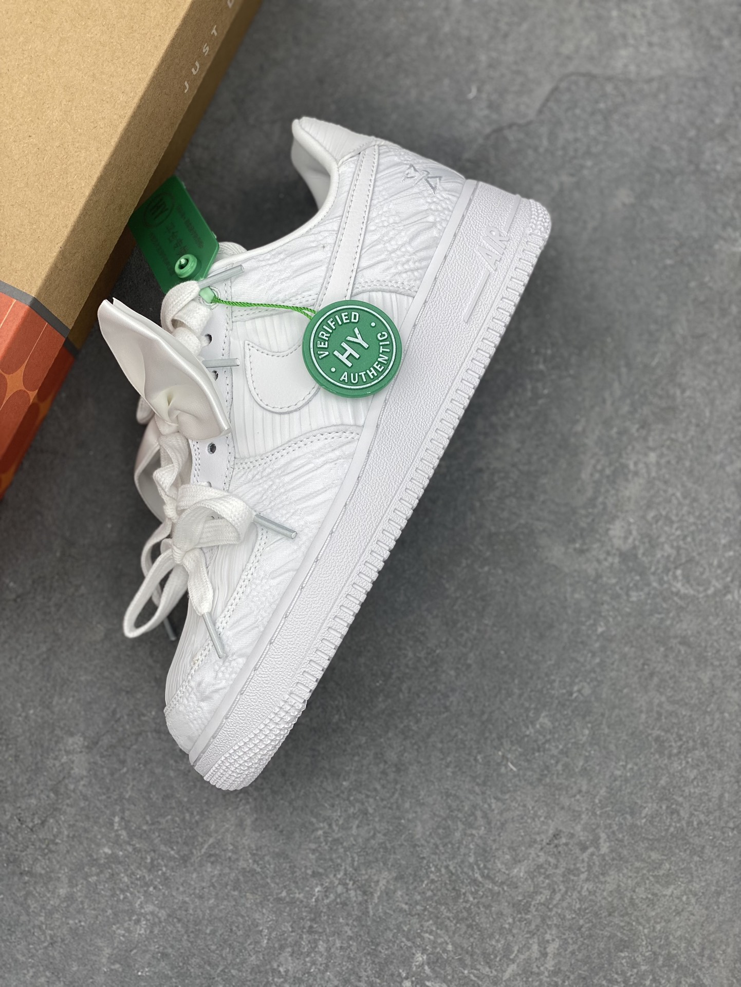 Nike Air Force 1 Low White Textured Leather Sneakers DV4244-111 8 i1733329646 2671 6