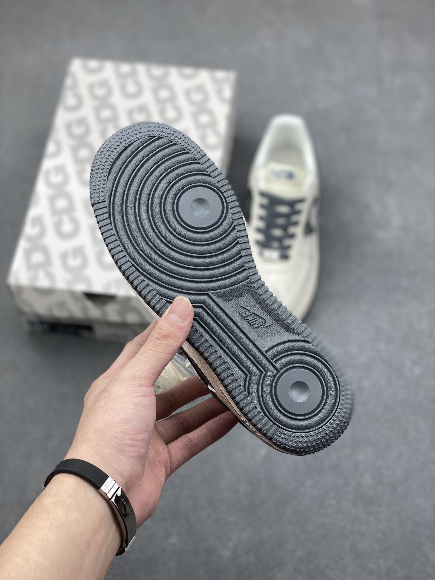 Nike Air Force 1 '07 Low The North Face CDG Sneakers DM6688-002 7 i1733329715 1304 7