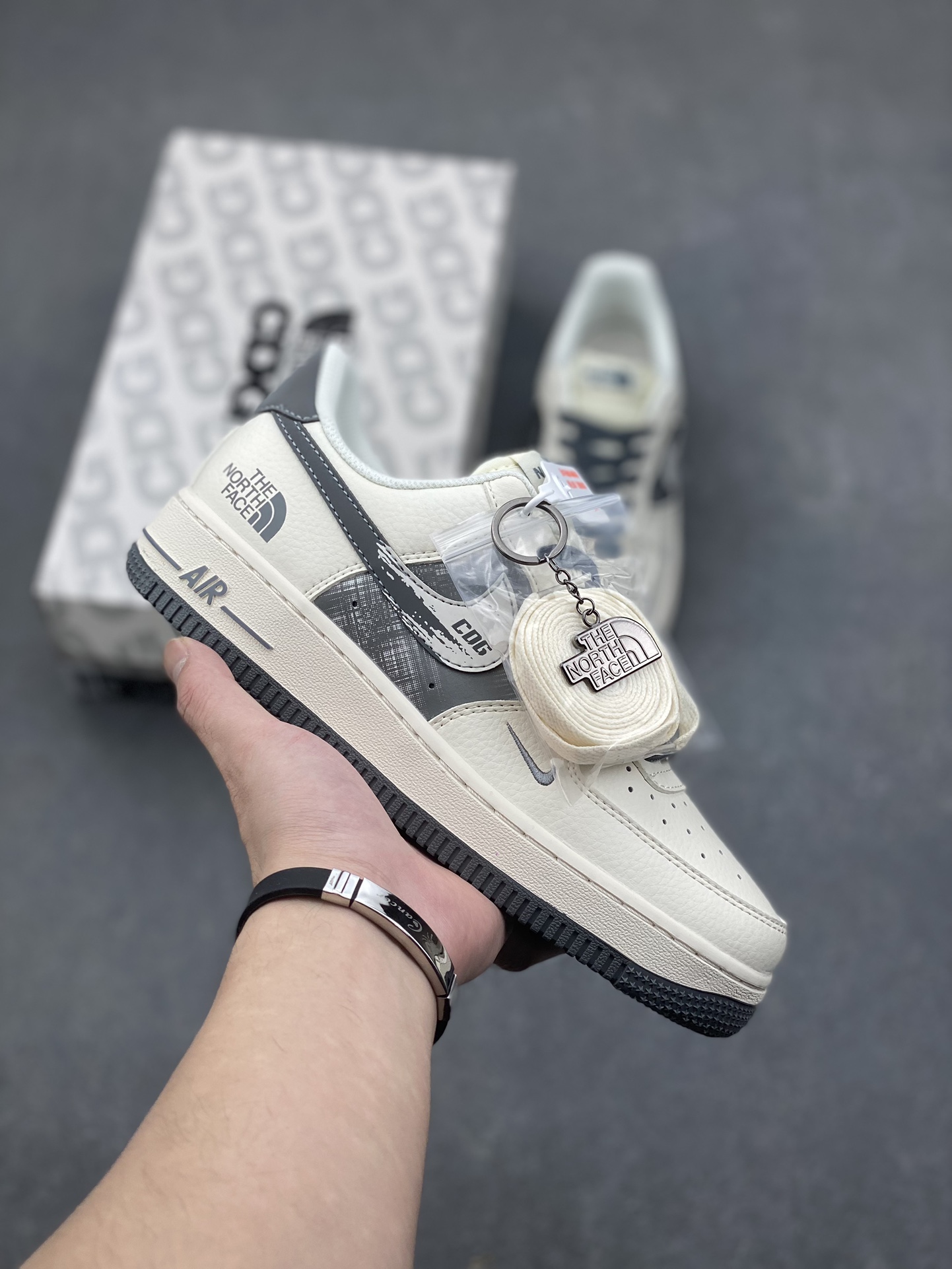 Nike Air Force 1 '07 Low The North Face CDG Sneakers DM6688-002 2 i1733329715 3073 5