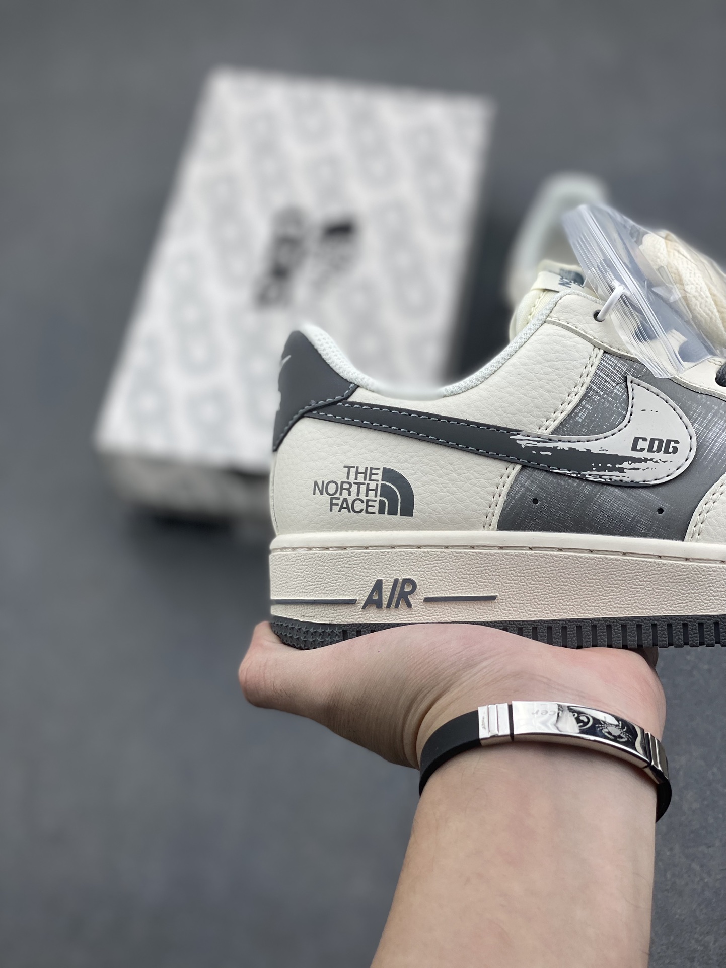 Nike Air Force 1 '07 Low The North Face CDG Sneakers DM6688-002 6 i1733329715 8029 8