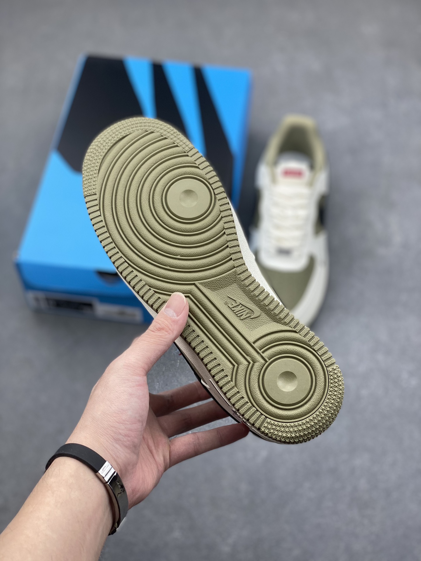 Nike Air Force 1 '07 Low Supreme Collab Military Green - Size 36-45 7 i1733329789 7264 6