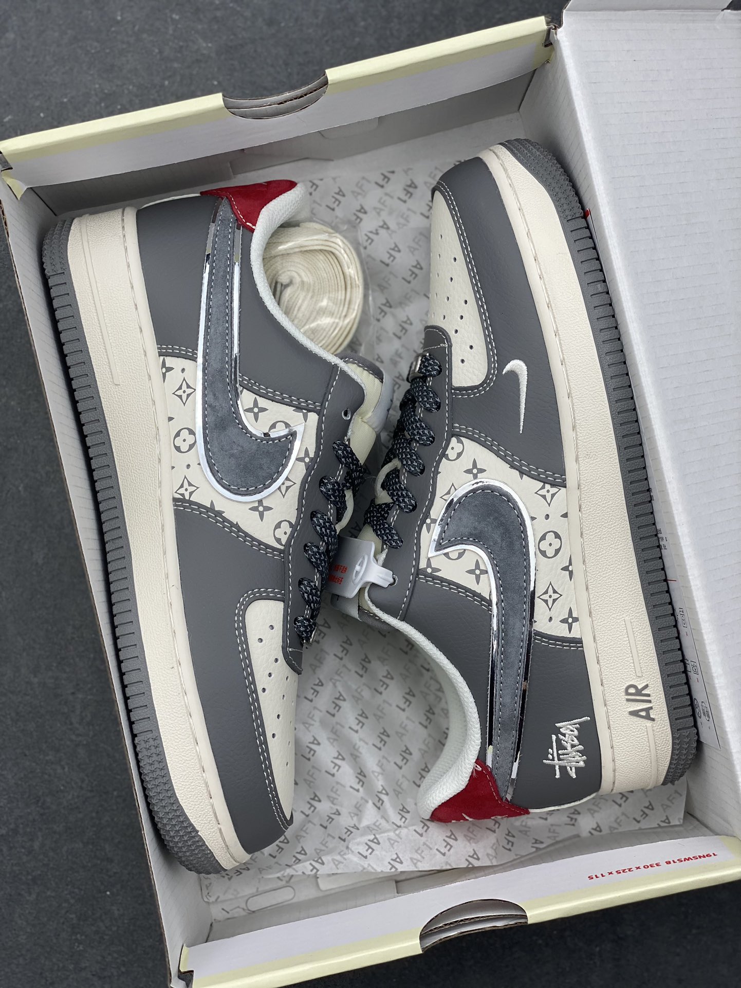 Nike Air Force 1 '07 Low Stussy Collaboration - Limited Edition Sneakers 10 i1733329831 2184 4