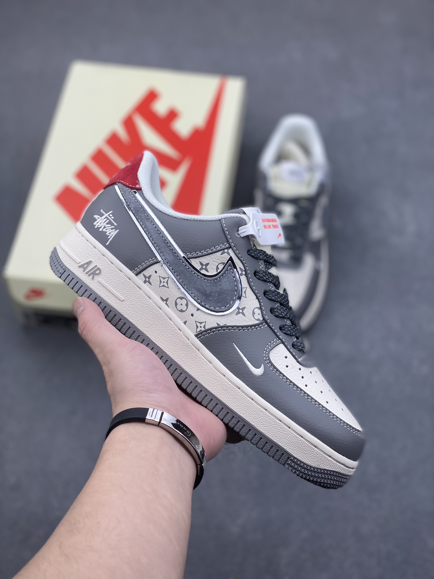 Nike Air Force 1 '07 Low Stussy Collaboration - Limited Edition Sneakers 2 i1733329831 7033 6