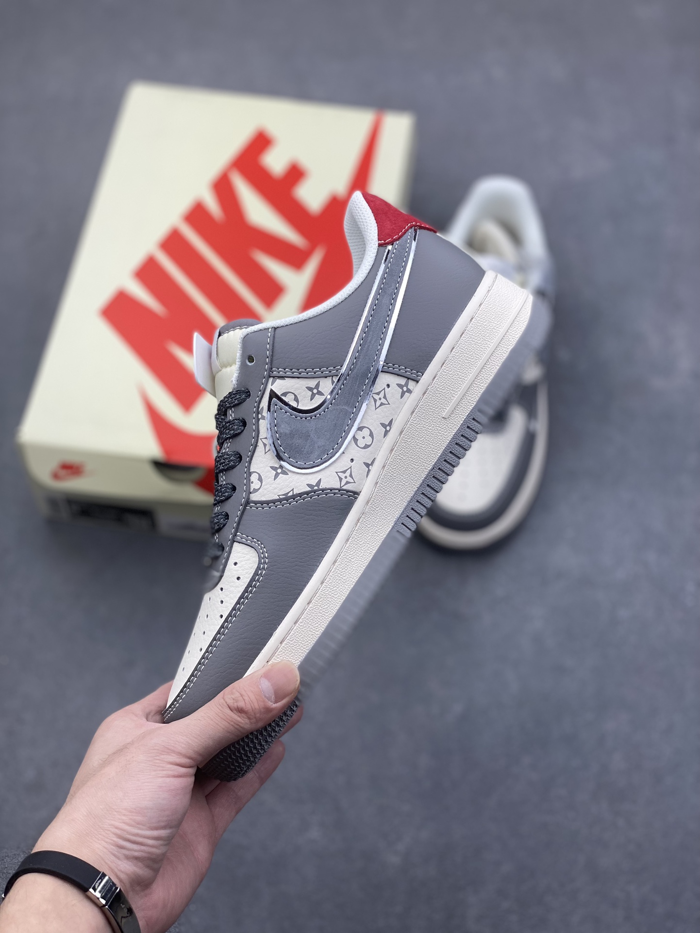 Nike Air Force 1 '07 Low Stussy Collaboration - Limited Edition Sneakers 4 i1733329831 8934 8