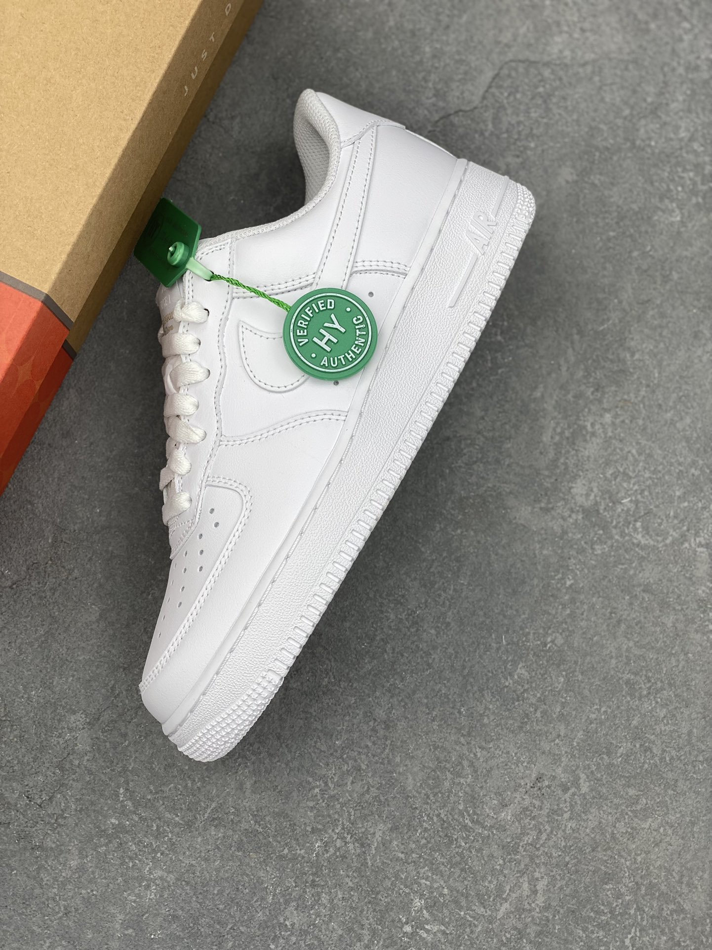 Nike Air Force 1 Low White Casual Sneakers DJ3911-100 8 i1733417665 5472 1