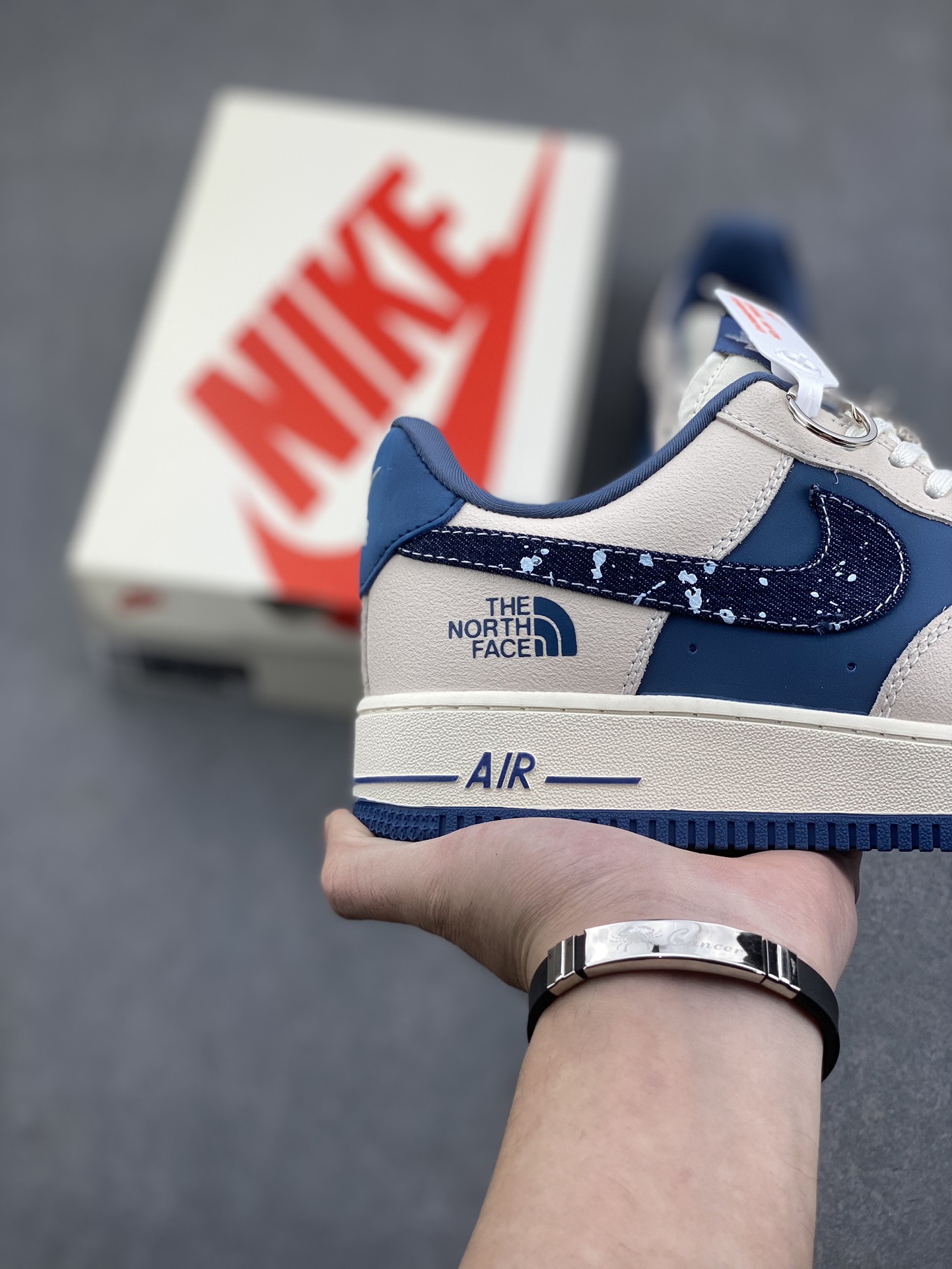 Nike Air Force 1 '07 Low The North Face Collab Sneakers - Blue/Cream 6 i1733418407 7123 3