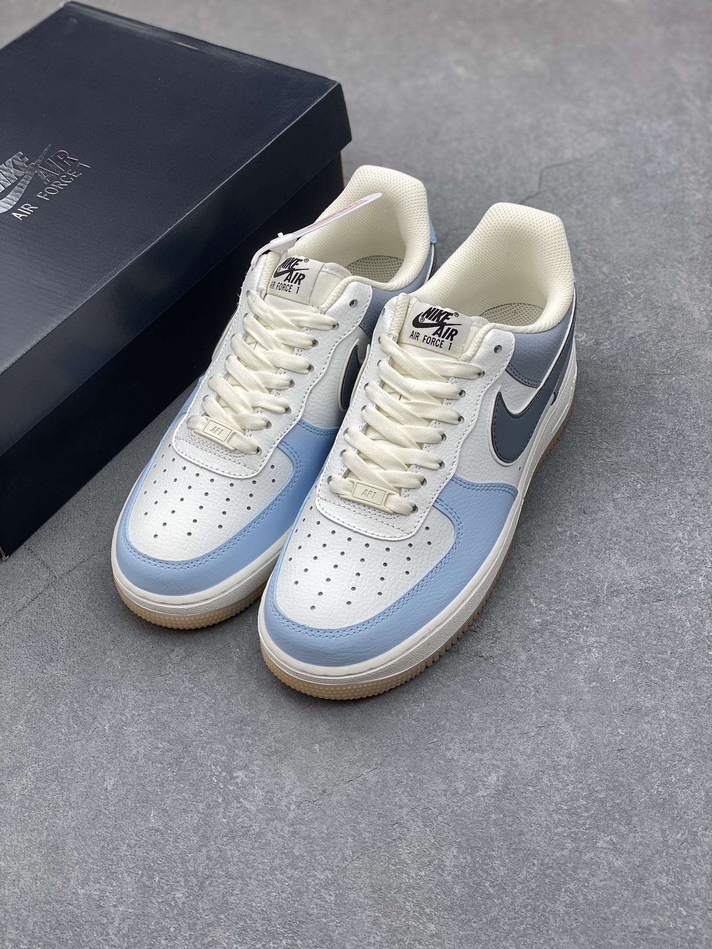 Nike Air Force 1 Low 'College Blue' Casual Sneakers AA1366-401 9 i1733511902 224 0