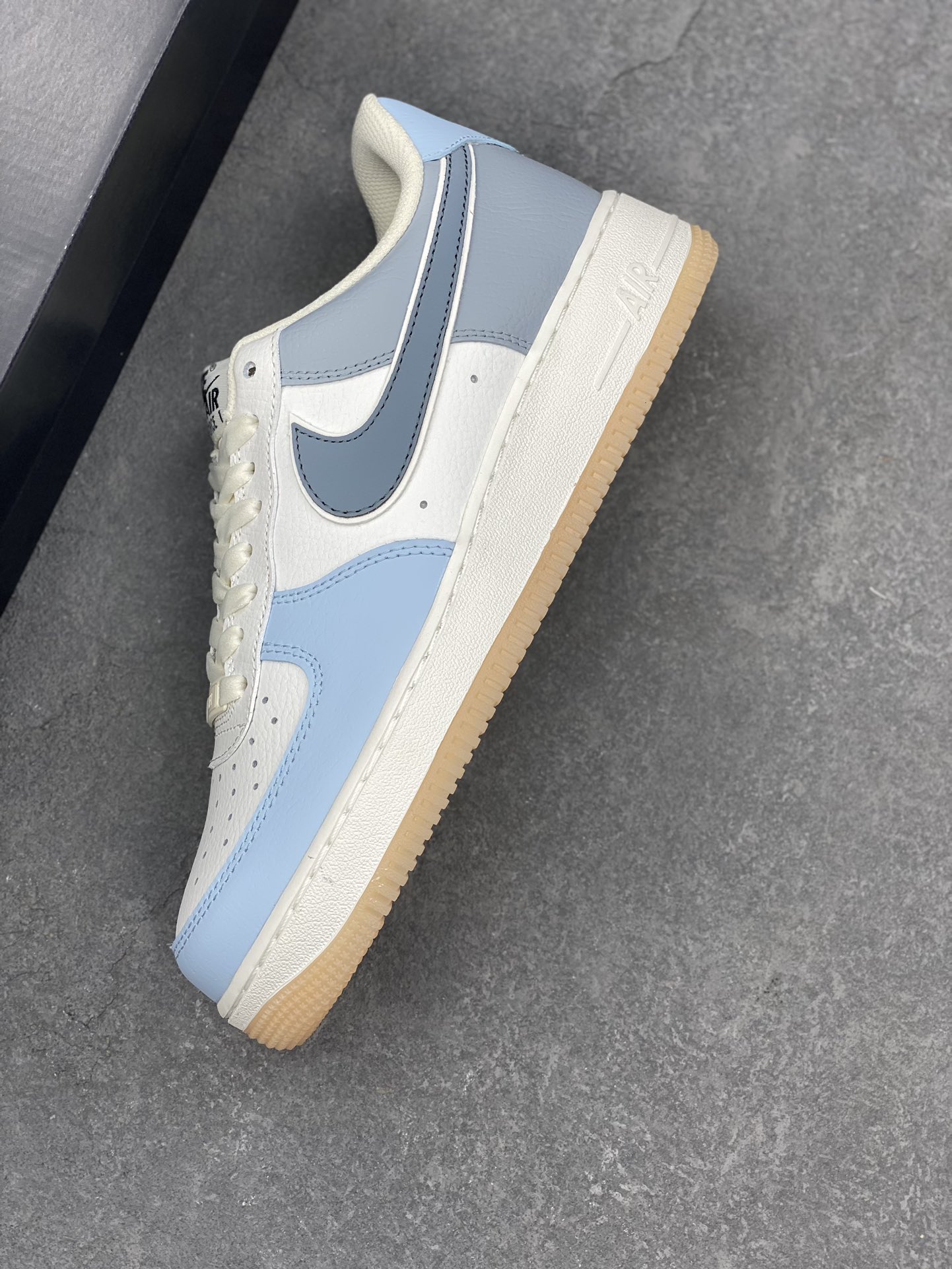 Nike Air Force 1 Low 'College Blue' Casual Sneakers AA1366-401 8 i1733511902 6785 4