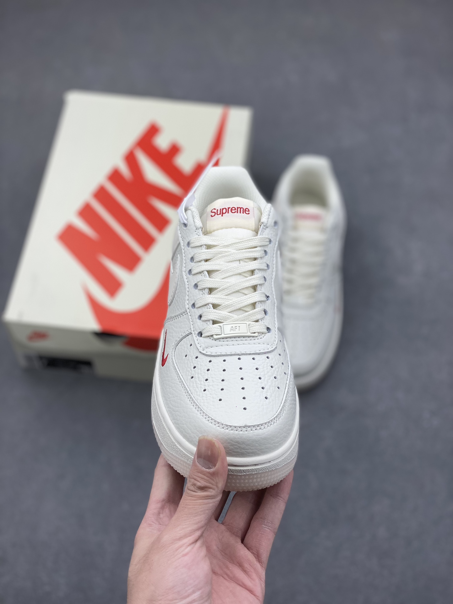 Nike Air Force 1 '07 Low Supreme Collab - White Crystal Bottom Sneakers 3 i1733590730 7129 8