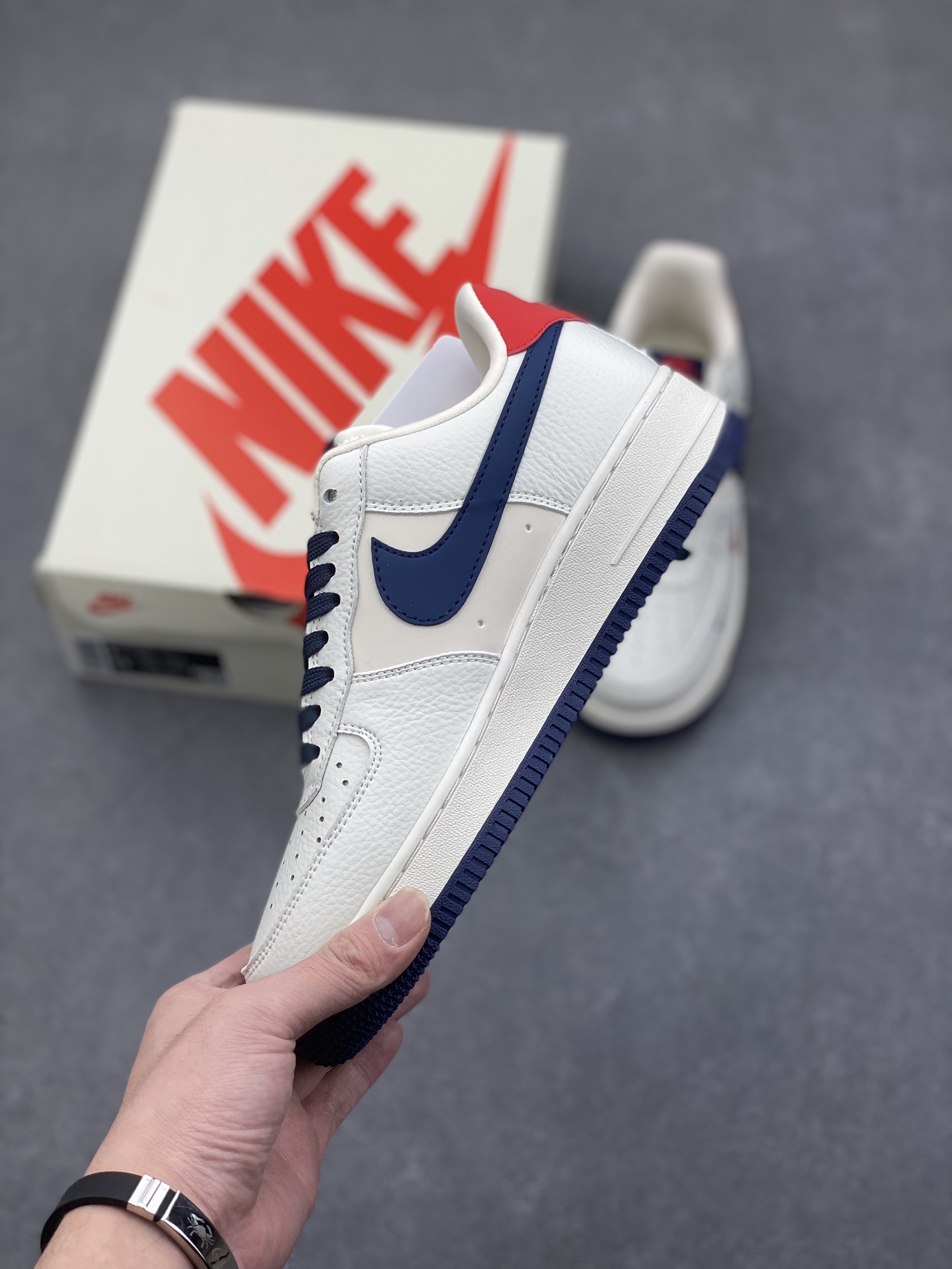 Nike Air Force 1 '07 Low CDG Play Collab Sneakers - Off White/Navy 4 i1733590797 8698 3