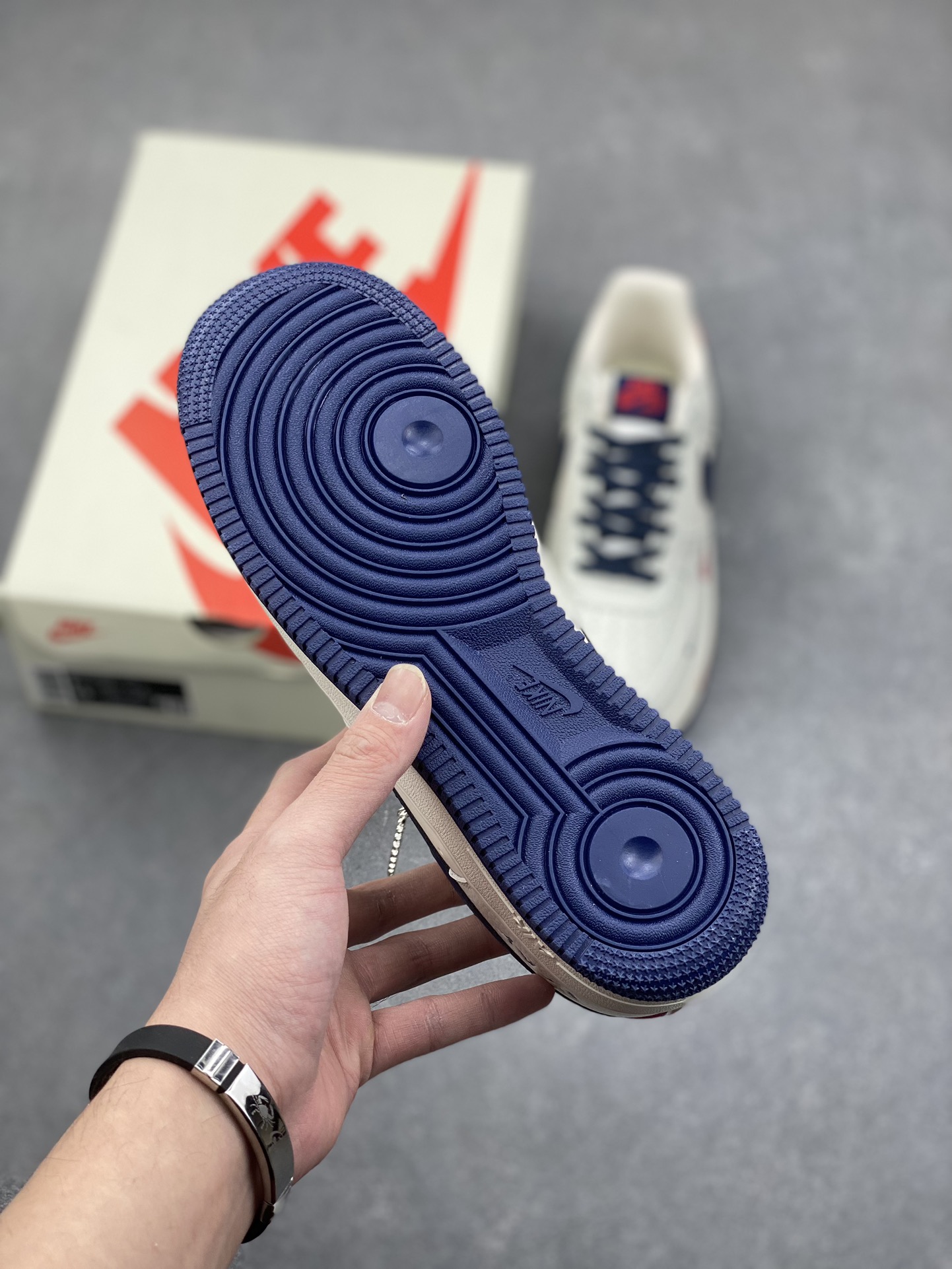 Nike Air Force 1 '07 Low CDG Play Collab Sneakers - Off White/Navy 7 i1733590798 954 7