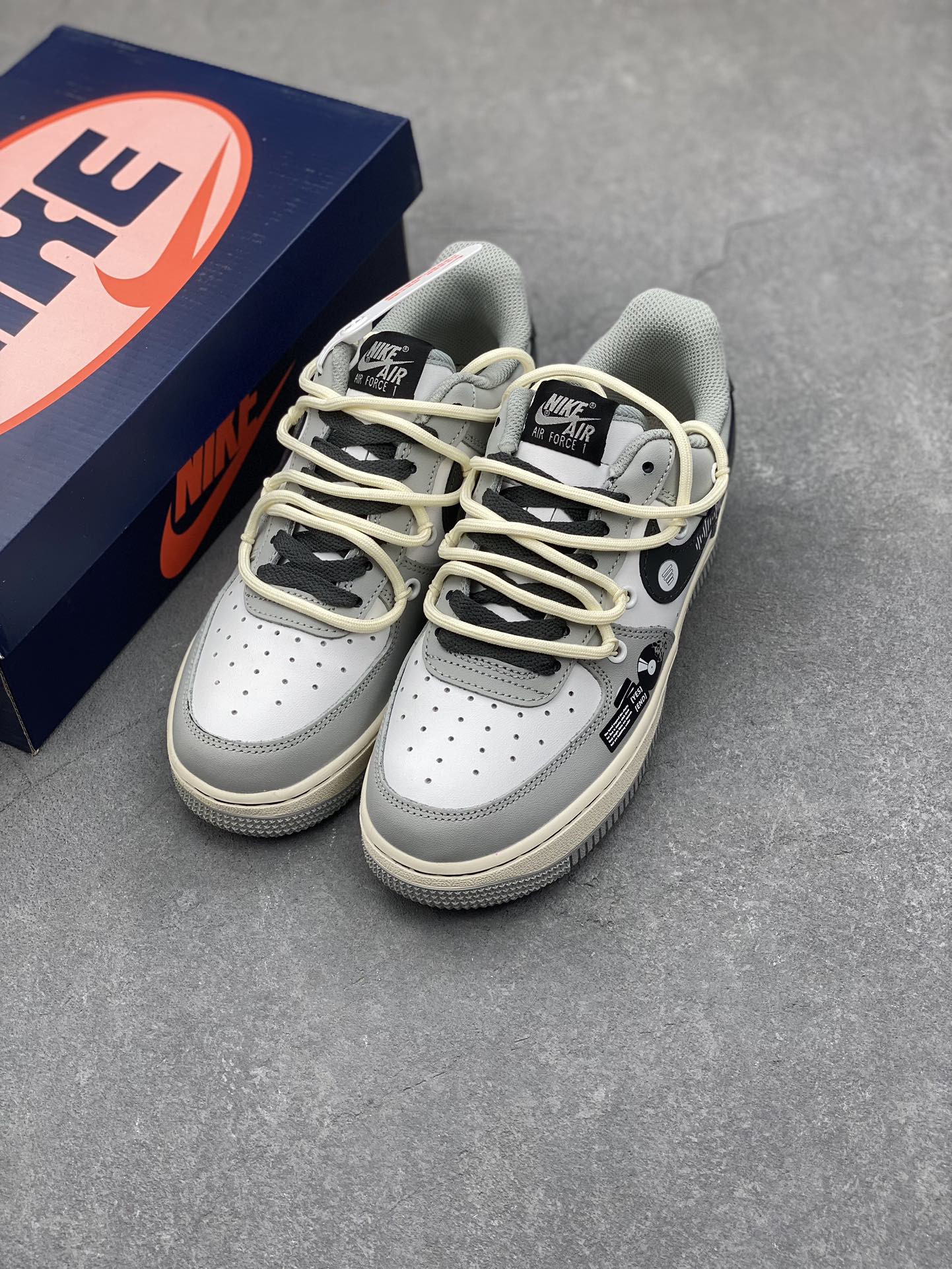 Nike Air Force 1 Low "Vinyl" Sneakers - Retro Style, Modern Comfort 9 i1733590878 230 0