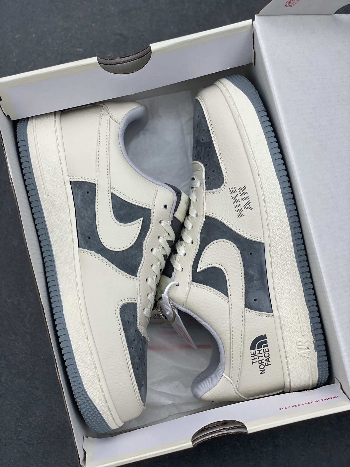 Nike Air Force 1 '07 Low The North Face Collab Sneakers - Cream/Gray 10 i1733591033 5202 3