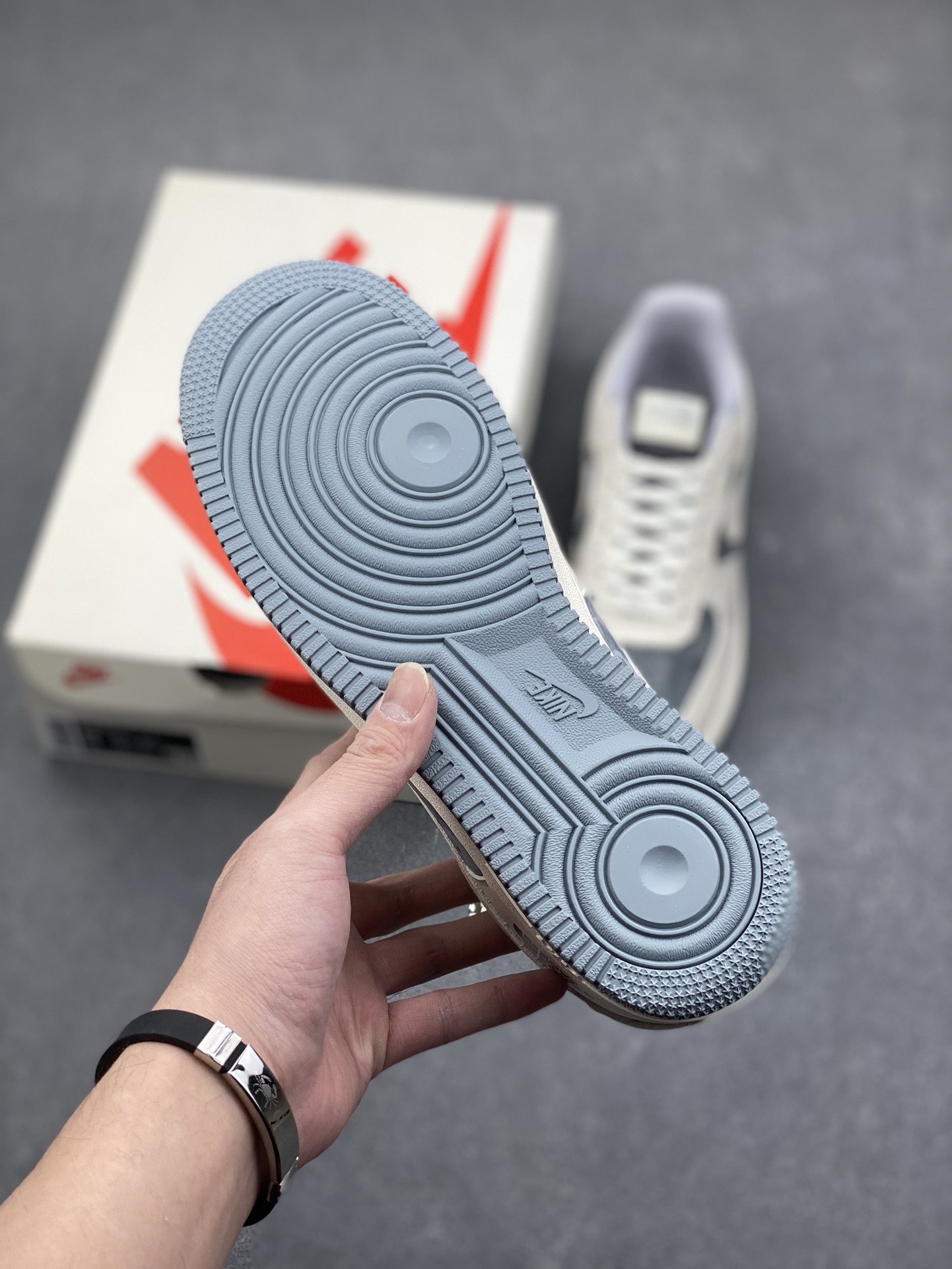 Nike Air Force 1 '07 Low The North Face Collab Sneakers - Cream/Gray 7 i1733591034 6906 5