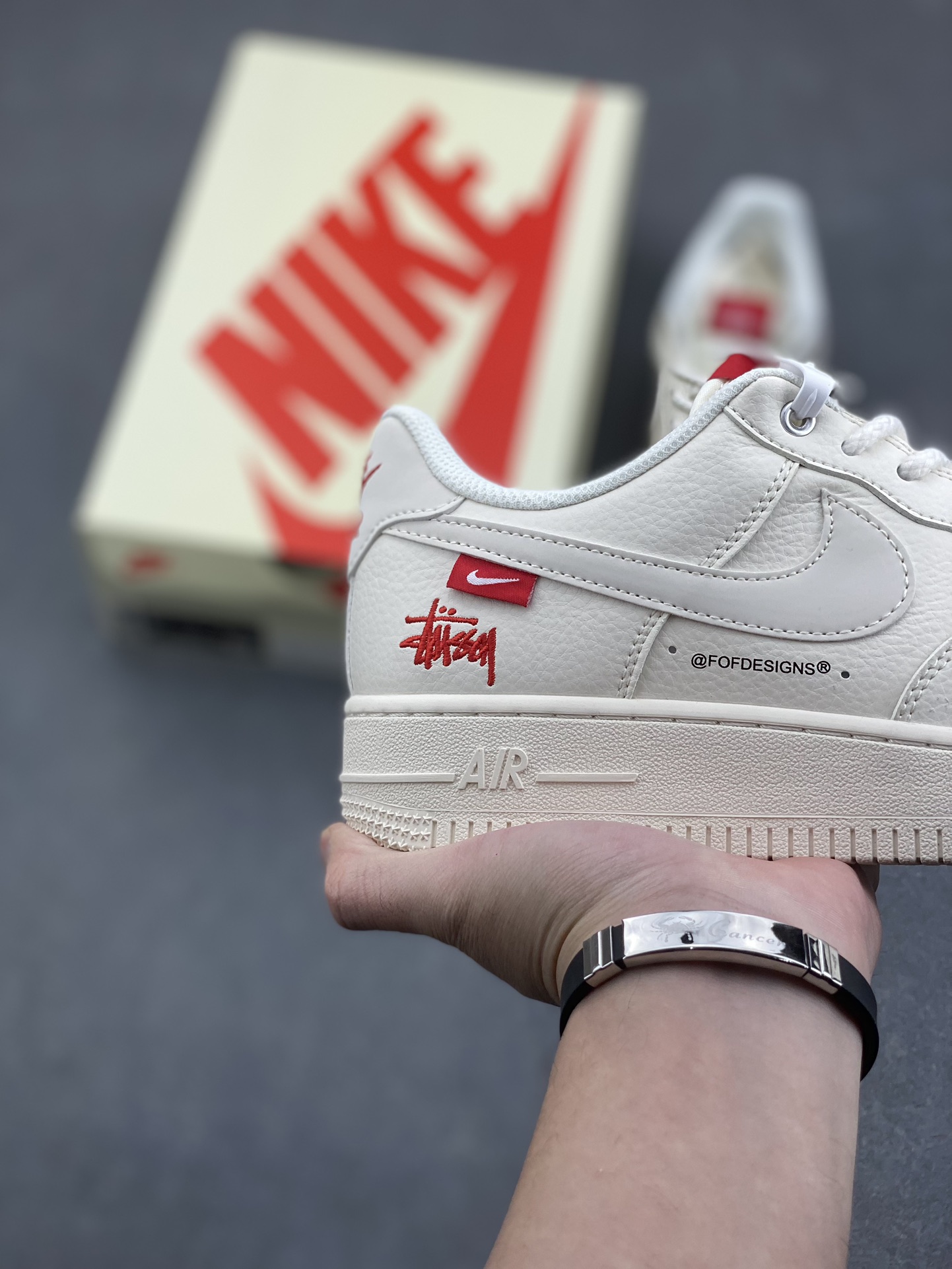 Nike Air Force 1 '07 Low Stussy Collab Sneakers - Cream/Red, Limited Edition 6 i1733591085 4703 7