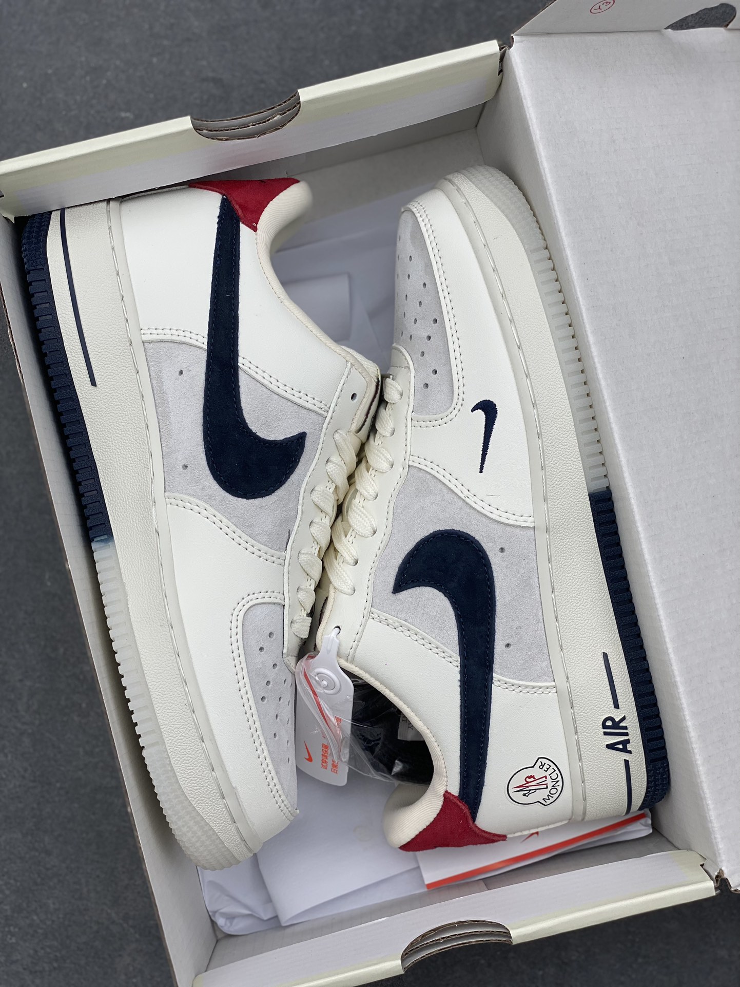 Nike Air Force 1 '07 Low Moncler Collab Sneakers - Limited Edition 10 i1733728781 3099 1