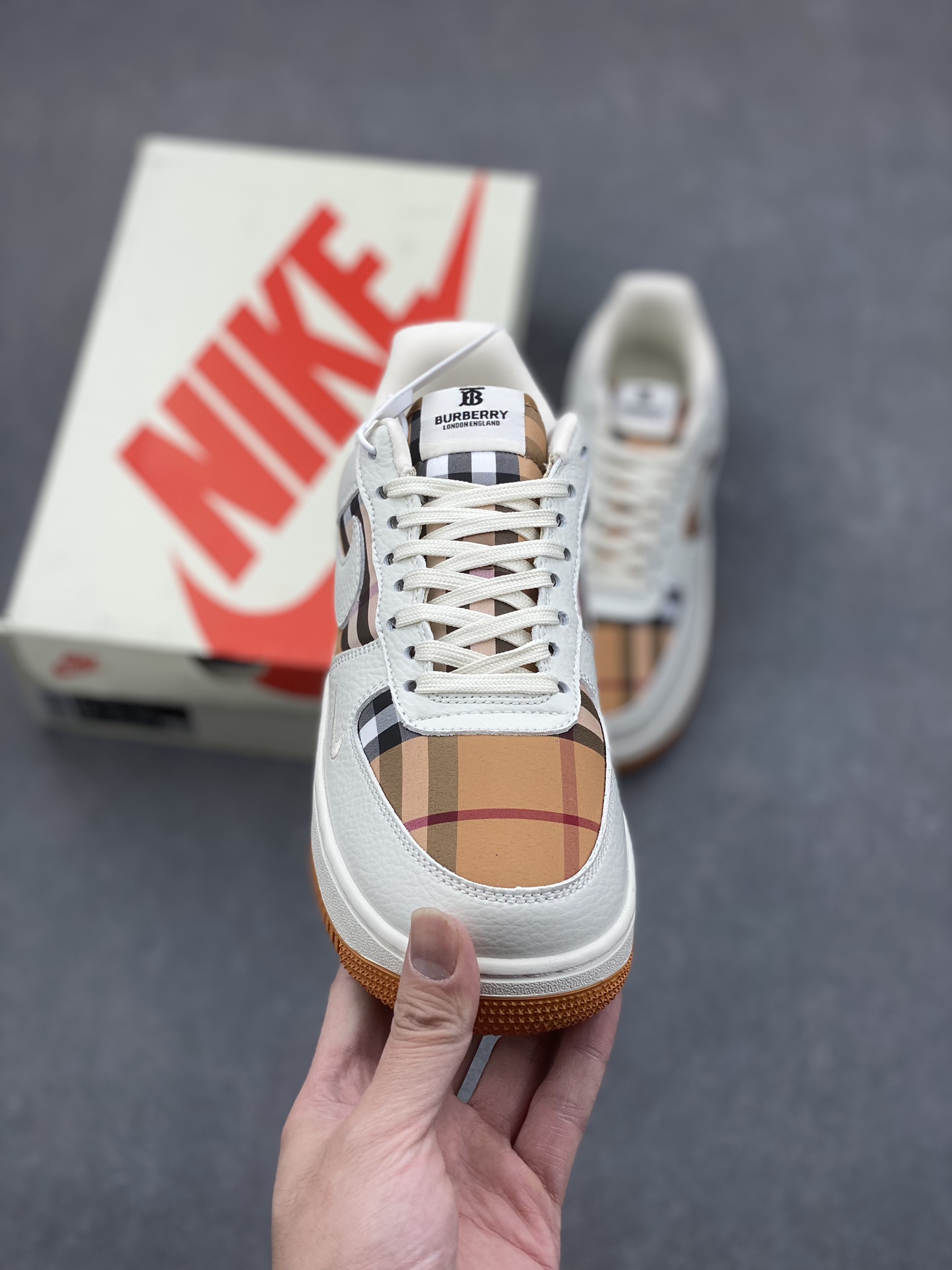 Nike Air Force 1 '07 Low Burberry Collab Sneakers - White/Yellow Plaid 3 i1733771794 2921 4