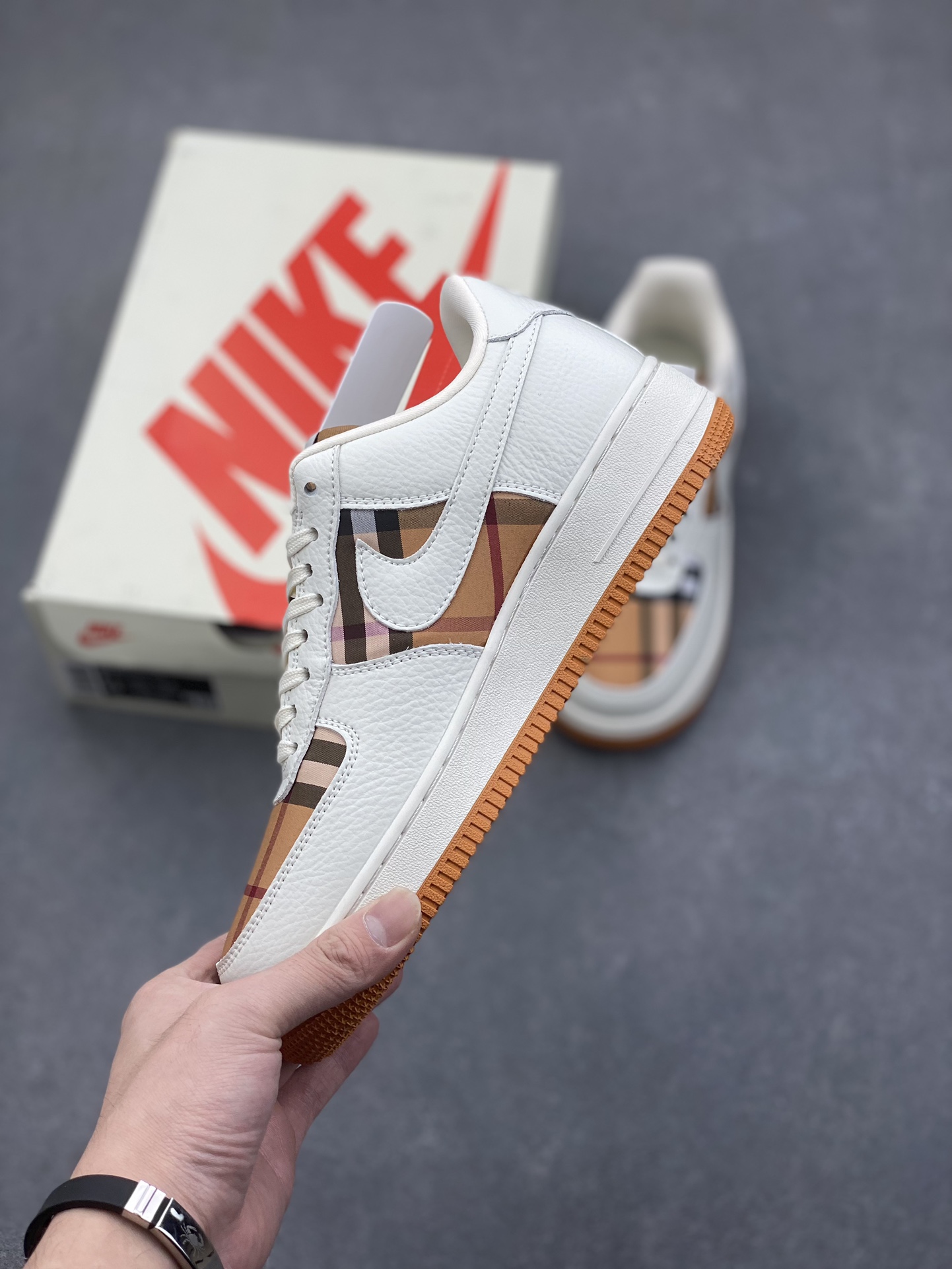 Nike Air Force 1 '07 Low Burberry Collab Sneakers - White/Yellow Plaid 4 i1733771802 1607 0