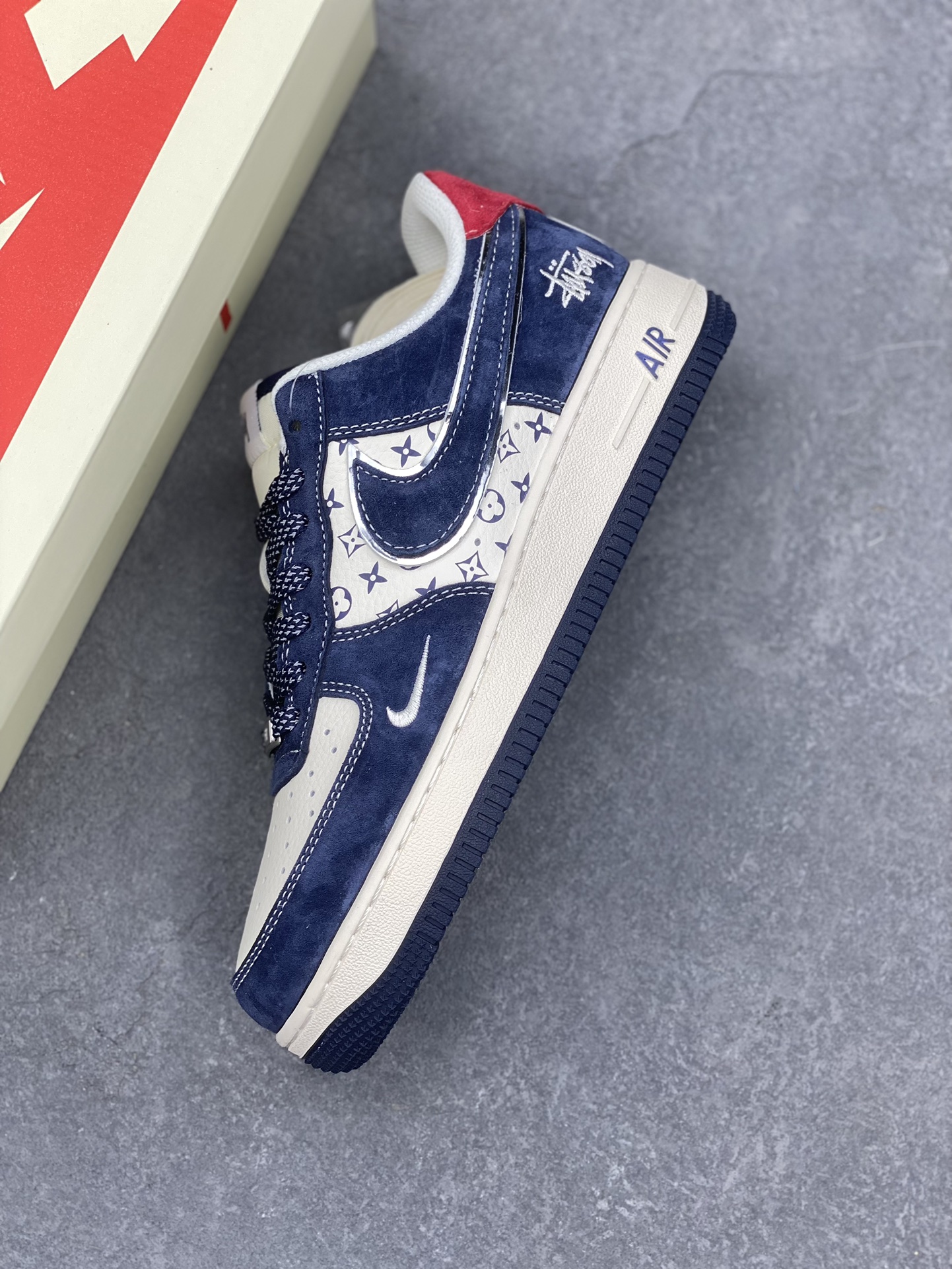 Nike Air Force 1 '07 Low Stussy Deep Blue Red Sneakers 8 i1733772415 7145 0