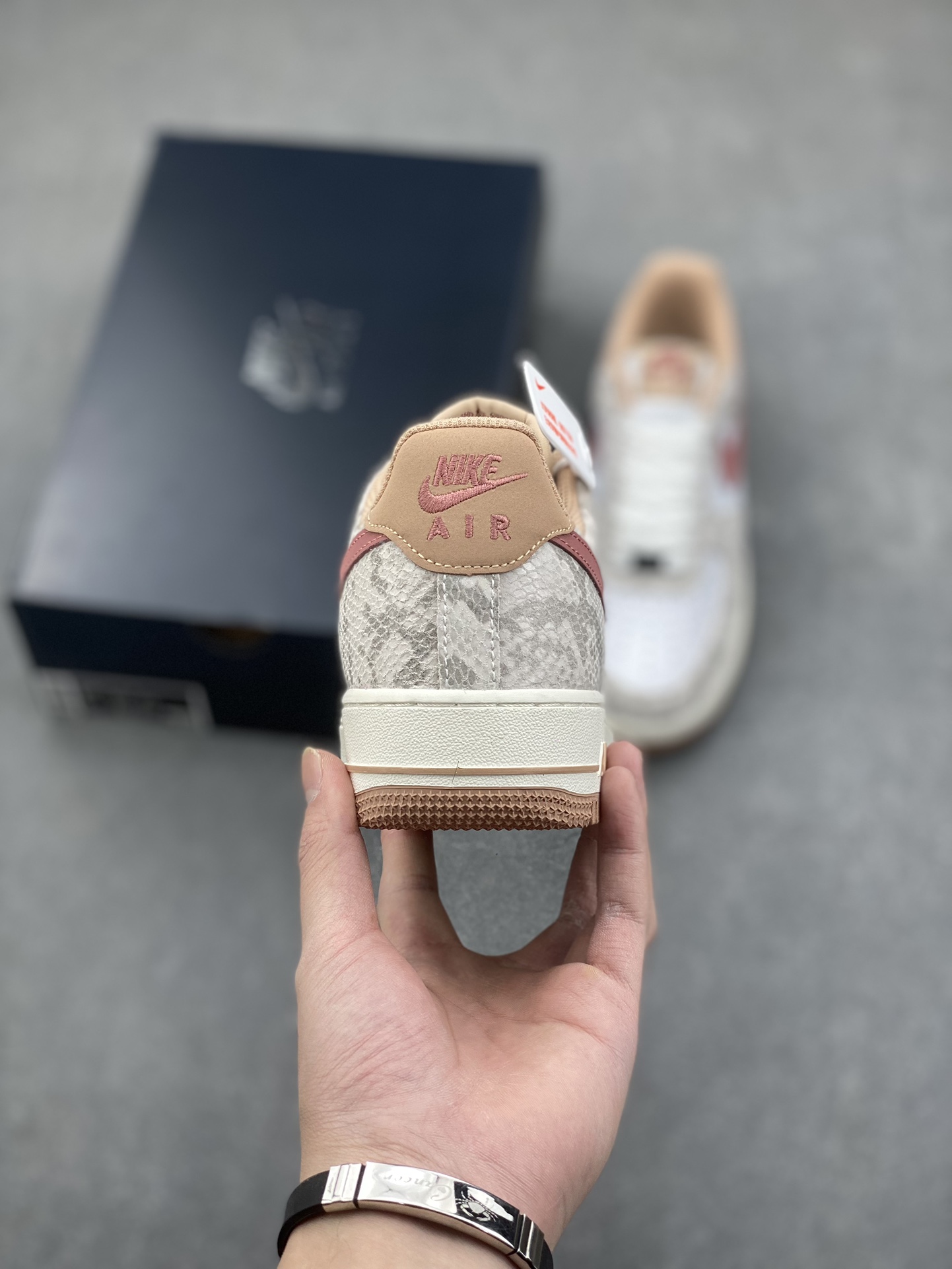 Nike Air Force 1 '07 Low Snakeskin: Iconic Style, Modern Comfort 5 i1733848603 6241 0