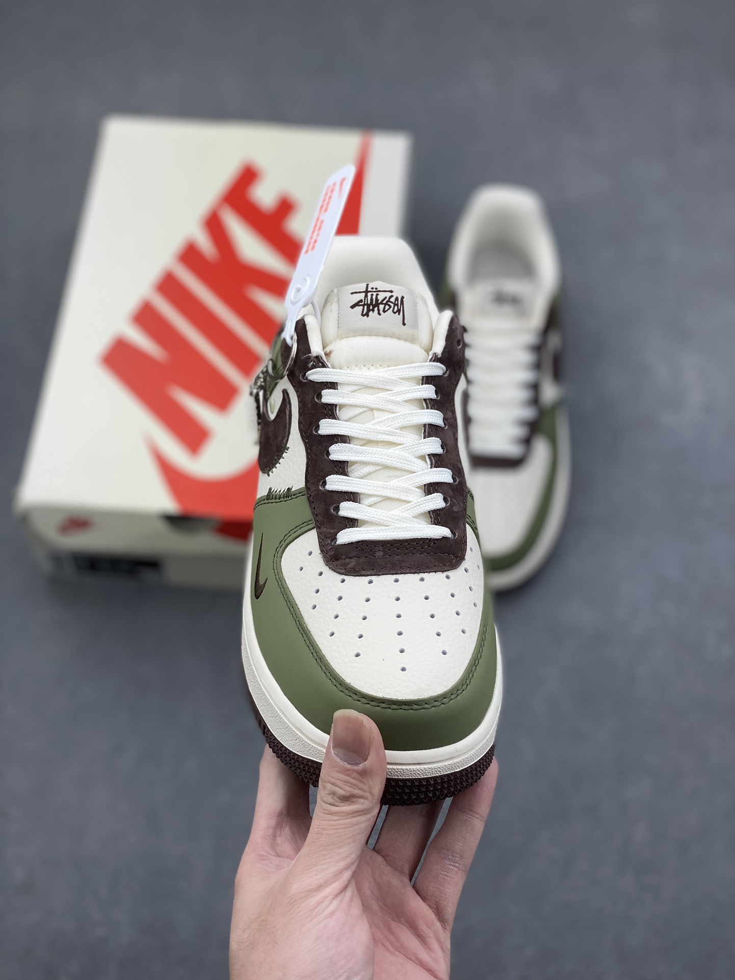 Nike Air Force 1 '07 Low Stussy Collab Green Brown Sneakers 3 i1733848984 3630 7