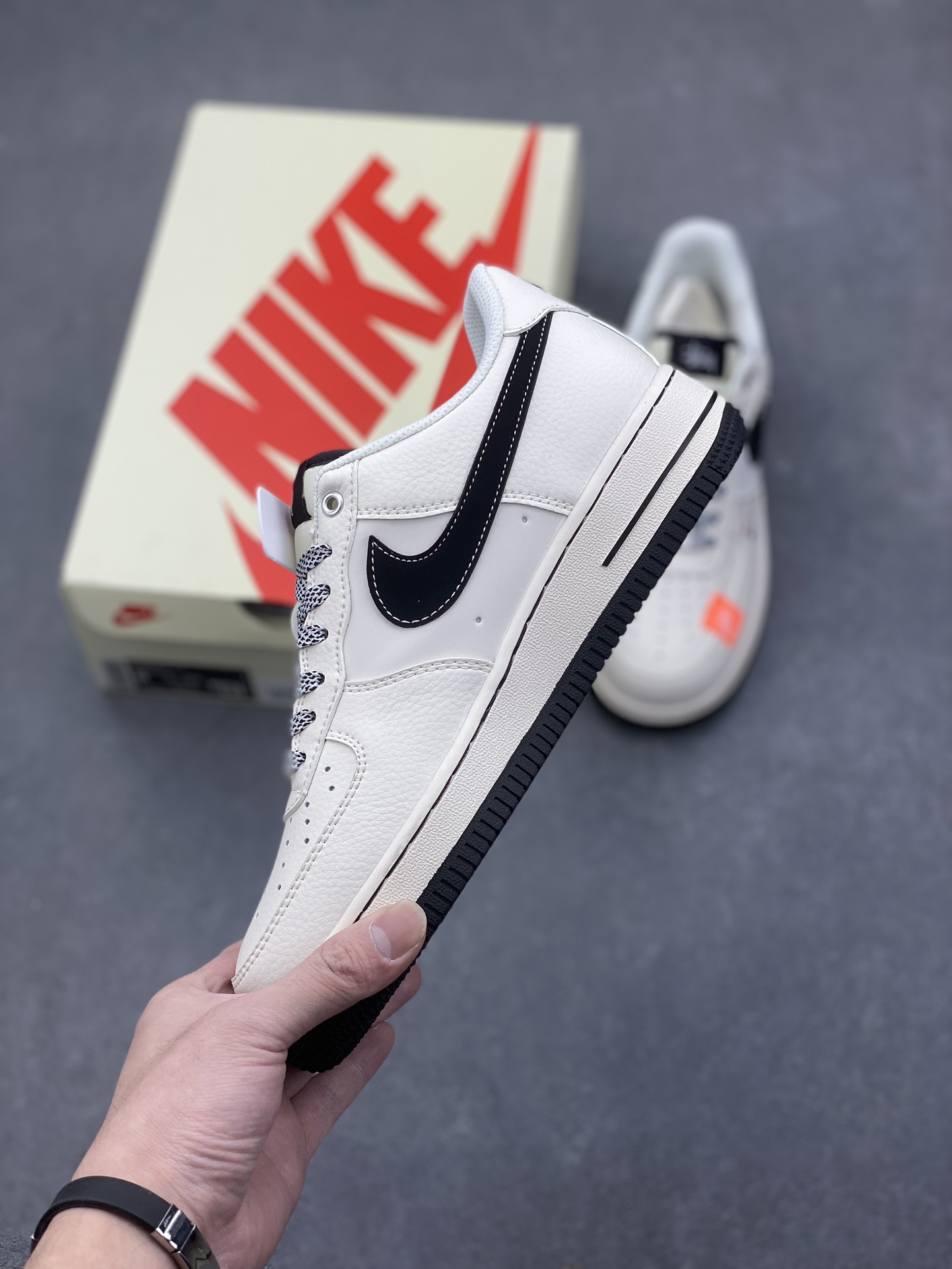 Nike Air Force 1 '07 Low Stussy Collab Sneakers - Limited Edition 4 i1733849036 5972 2