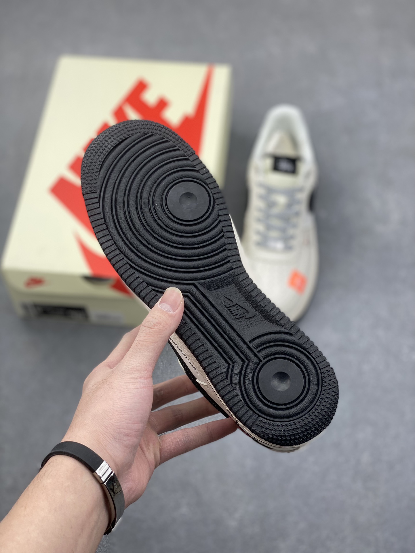 Nike Air Force 1 '07 Low Stussy Collab Sneakers - Limited Edition 7 i1733849037 4289 8