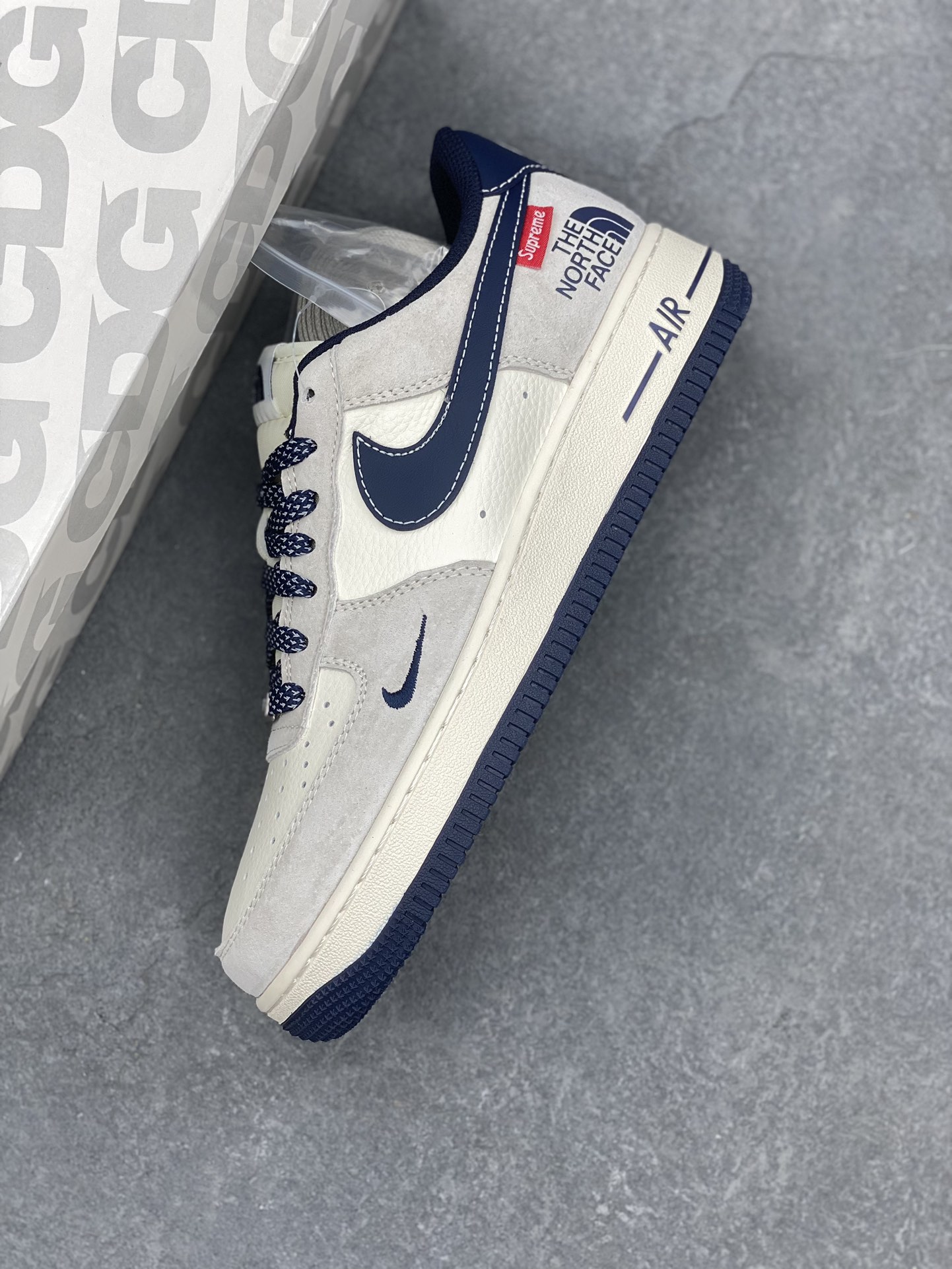 Nike Air Force 1 Low Supreme The North Face Deep Blue Limited Edition 8 i1733849084 4927 1