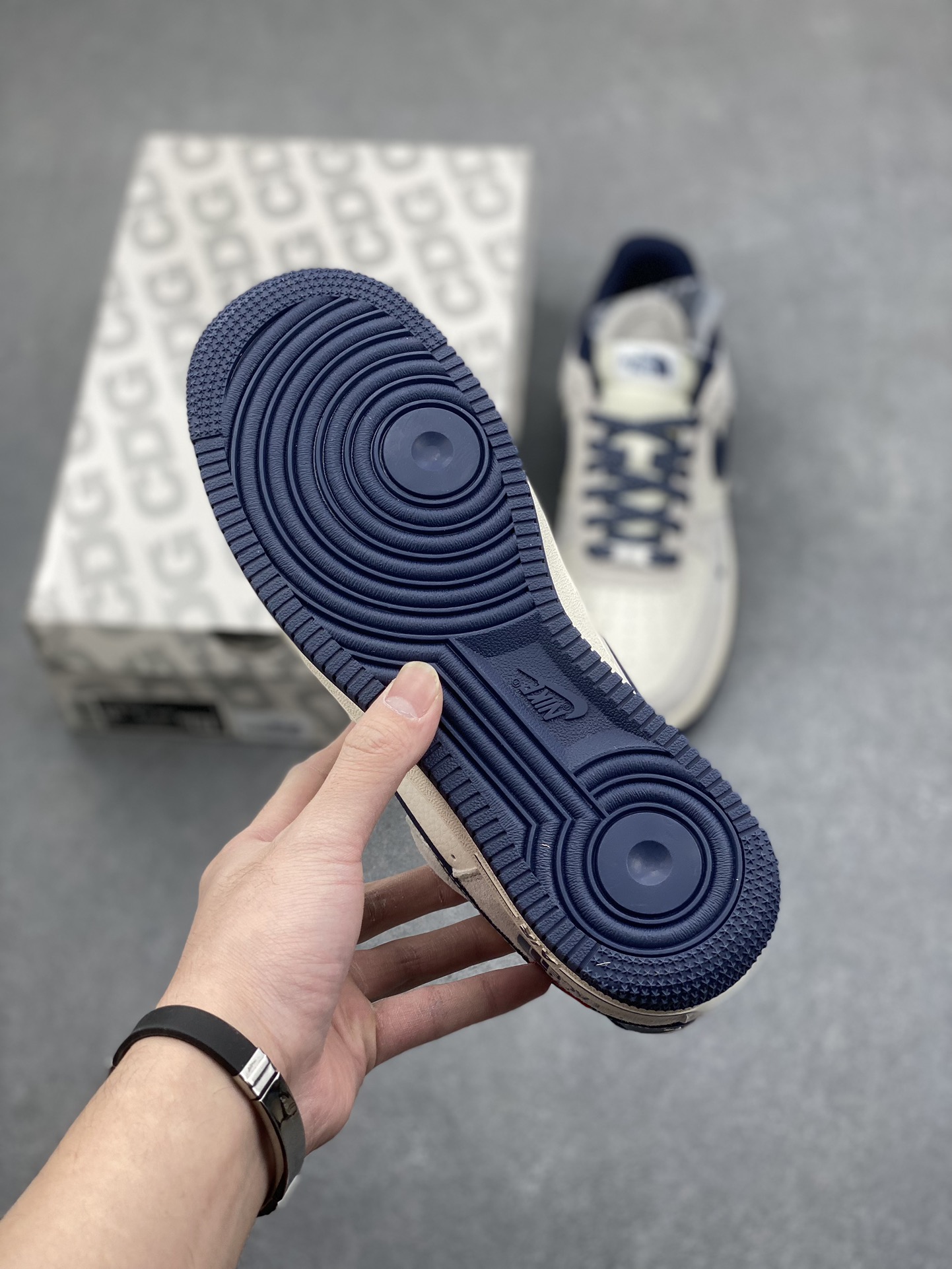 Nike Air Force 1 Low Supreme The North Face Deep Blue Limited Edition 7 i1733849084 869 3