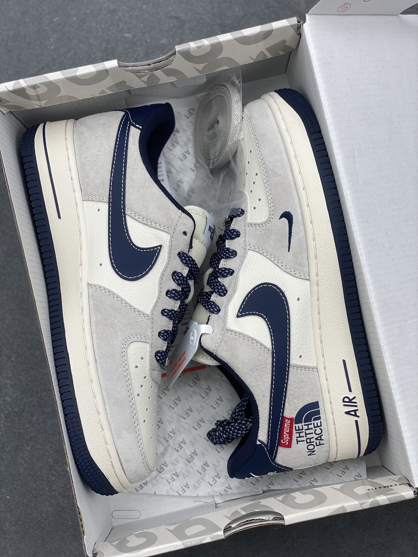 Nike Air Force 1 Low Supreme The North Face Deep Blue Limited Edition 10 i1733849084 8845 0