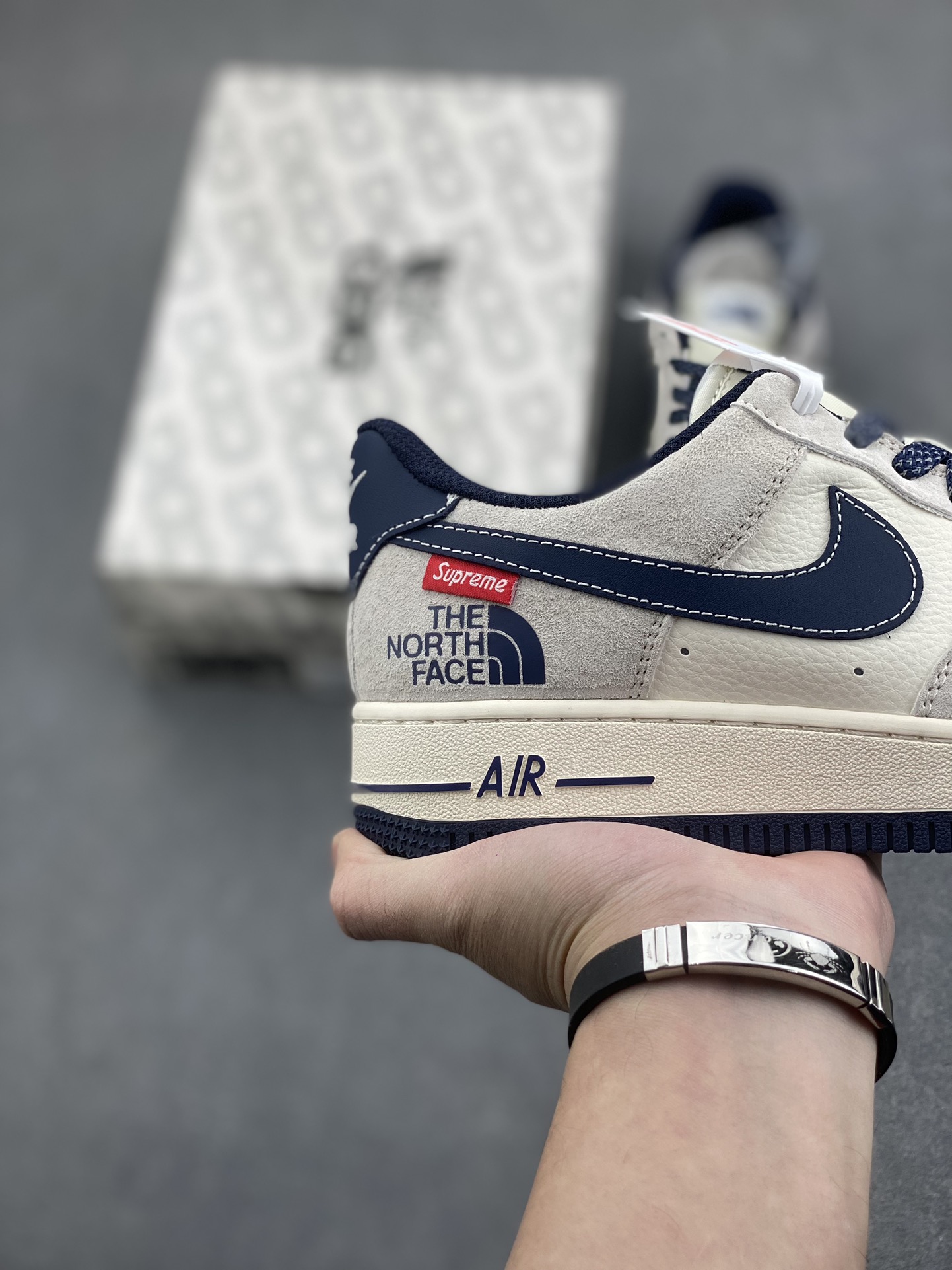 Nike Air Force 1 Low Supreme The North Face Deep Blue Limited Edition 6 i1733849085 9708 6