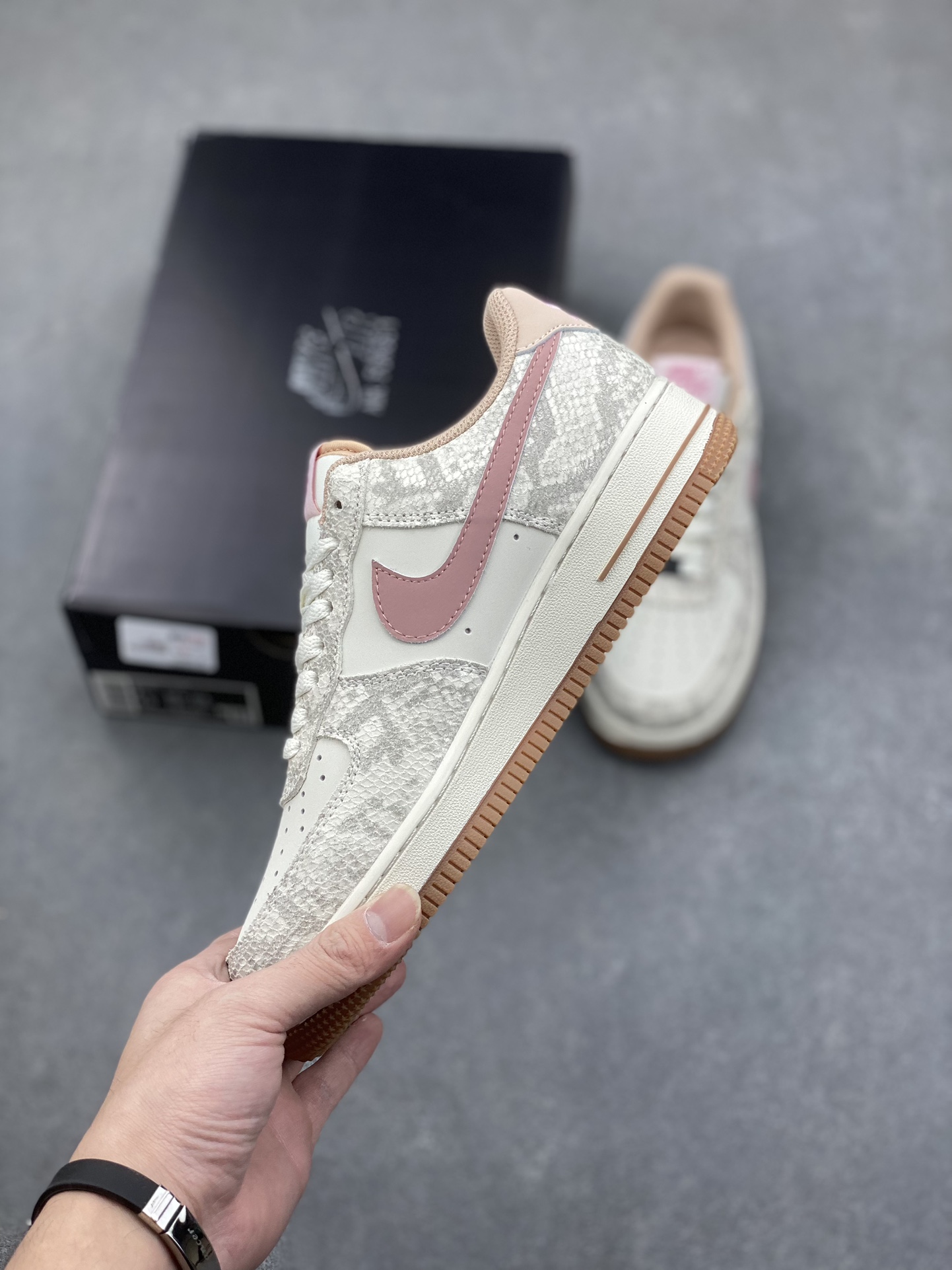 Nike Air Force 1 '07 Low Platform Sneakers - Style & Comfort 4 i1733849207 8026 7