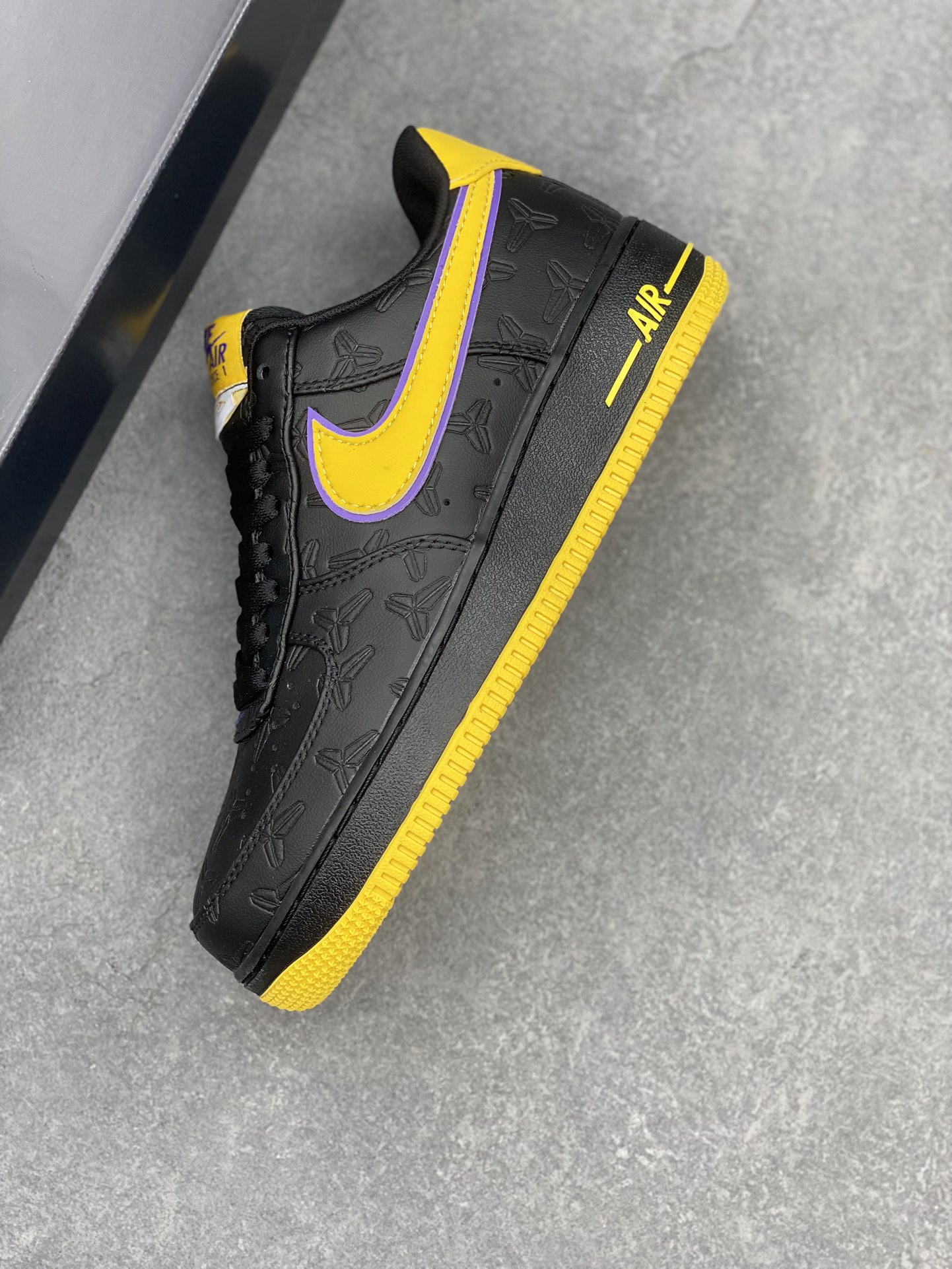 Nike Air Force 1 '07 Low Black Mamba Lakers Shoes HV5122-001 8 i1733849243 4905 5