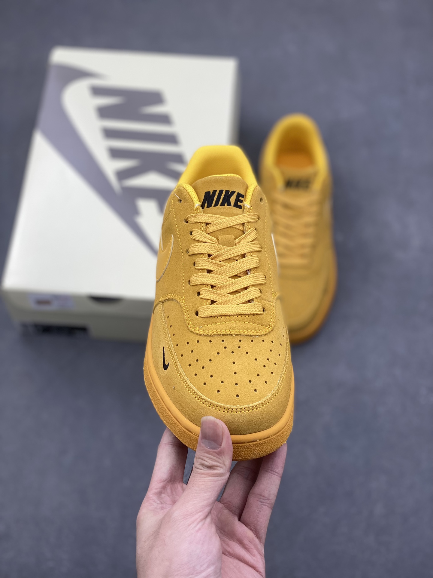 Nike Court Borough Low-Top Sneakers - Stylish, Breathable, and Durable Design 3 i1733935679 1253 5