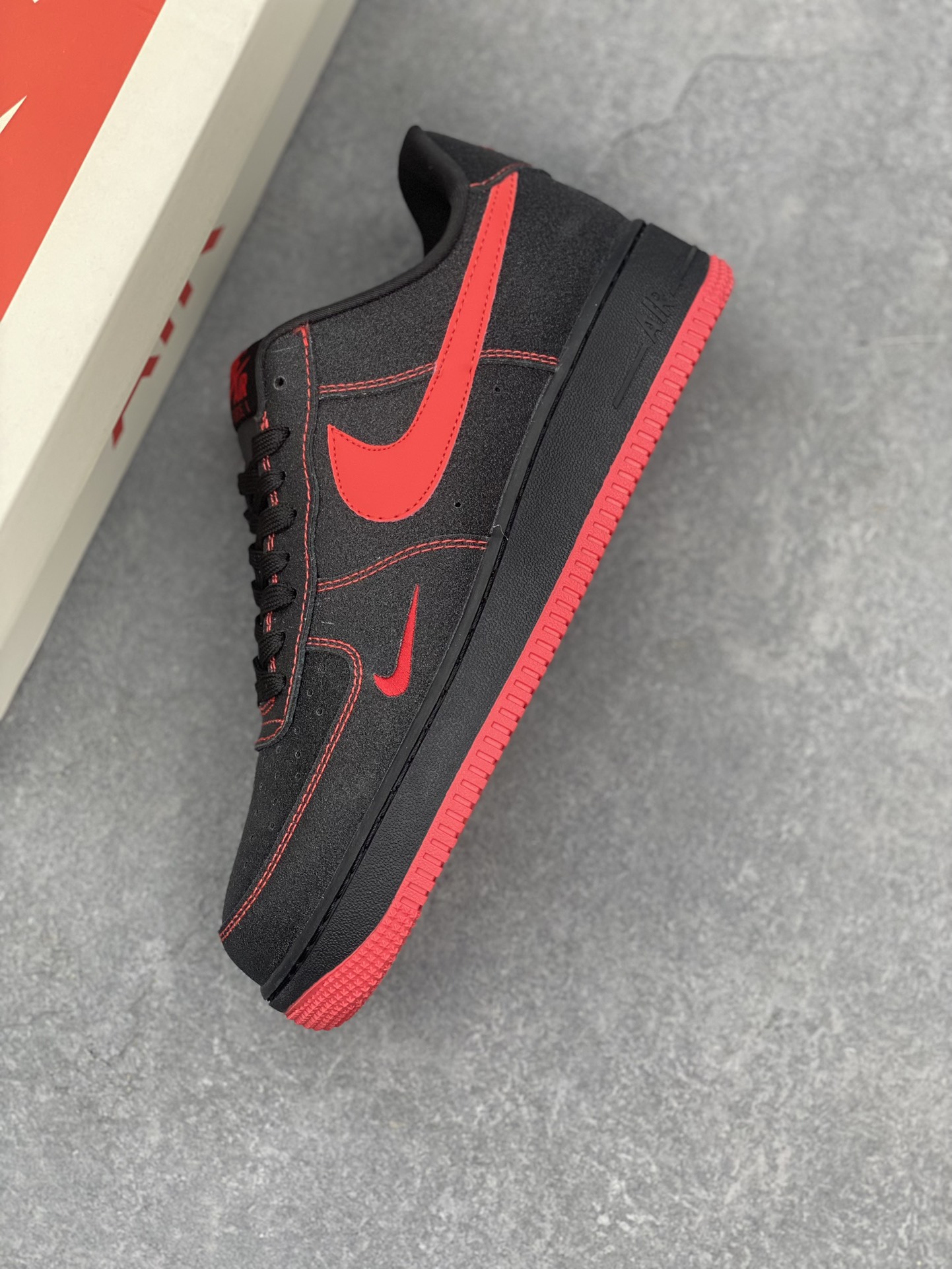 Nike Air Force 1 '07 Low Black/Red Stitching Casual Sneakers DF0188-015 8 i1734072704 9152 7