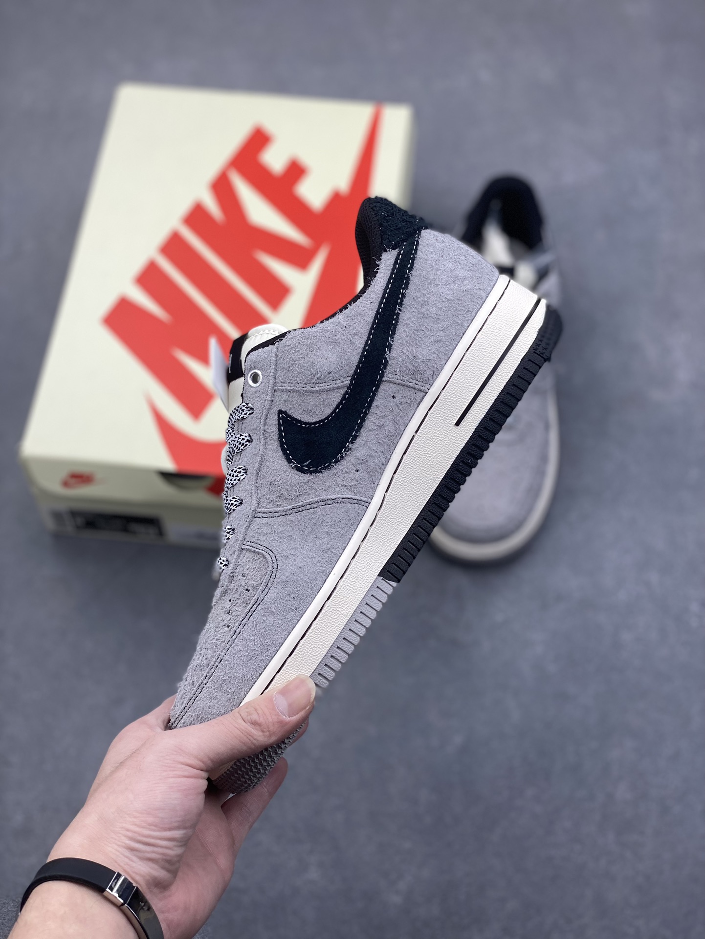 Nike Air Force 1 '07 Low Gray Sneakers Limited Edition - Company Grade 4 i1734072759 3072 8