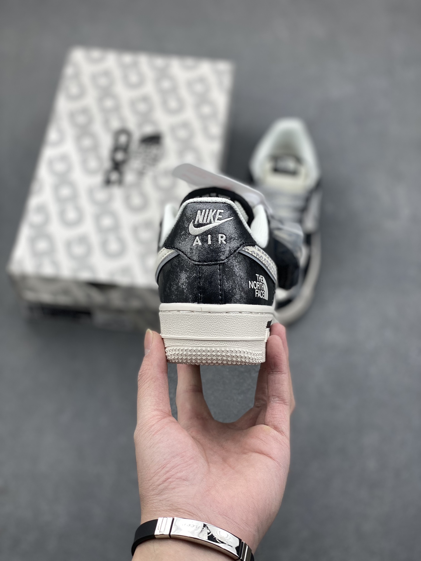 Nike Air Force 1 '07 Low The North Face Collab Sneakers - Limited Edition 5 i1734196268 4397 0
