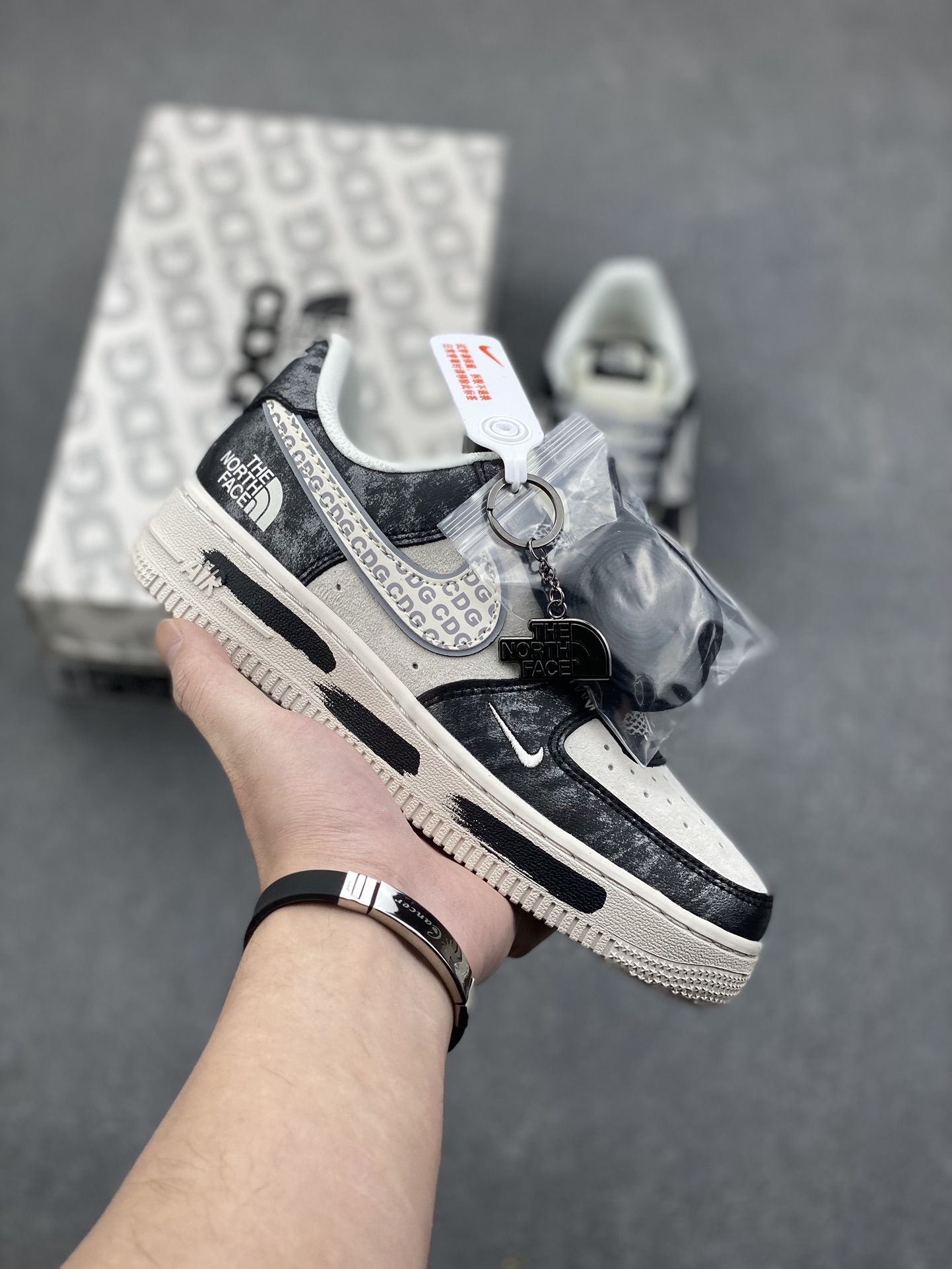 Nike Air Force 1 '07 Low The North Face Collab Sneakers - Limited Edition 2 i1734196268 8919 1