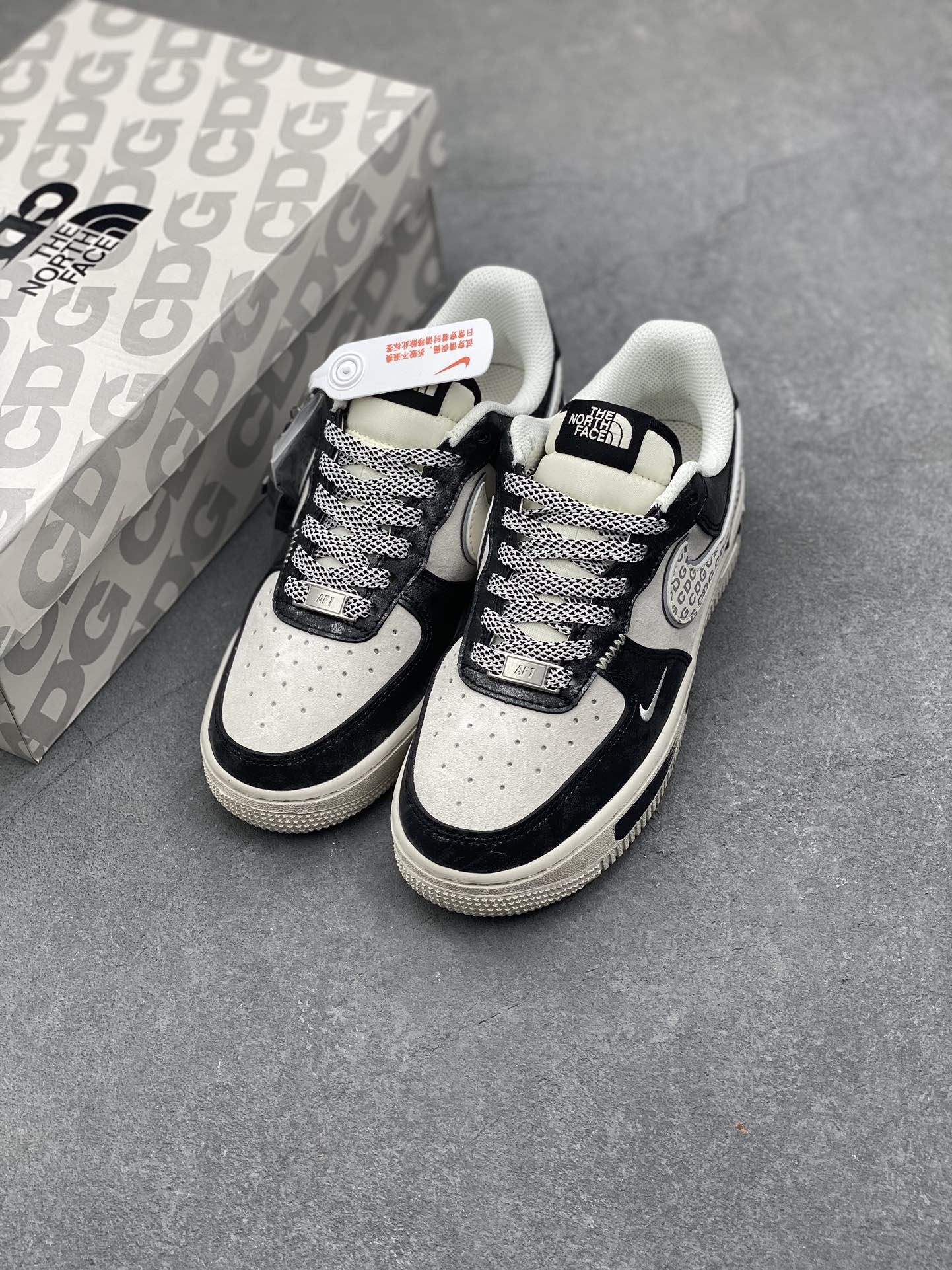 Nike Air Force 1 '07 Low The North Face Collab Sneakers - Limited Edition 9 i1734196269 8549 5