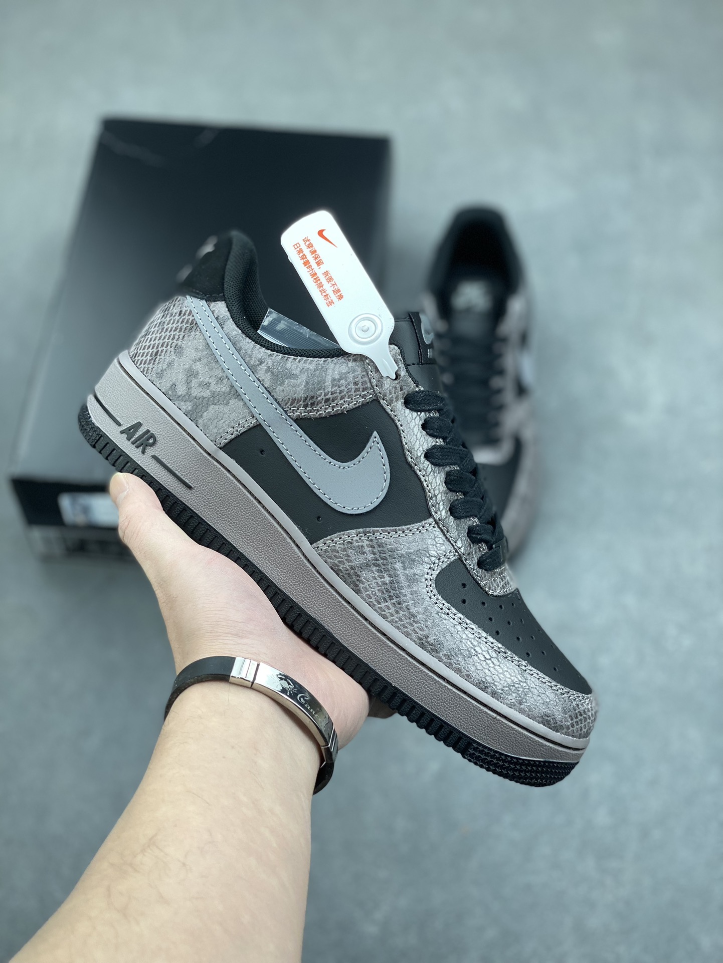 Nike Air Force 1 '07 Low Sneakers with Snake Print - HF2898-001 2 i1734280273 1189 7