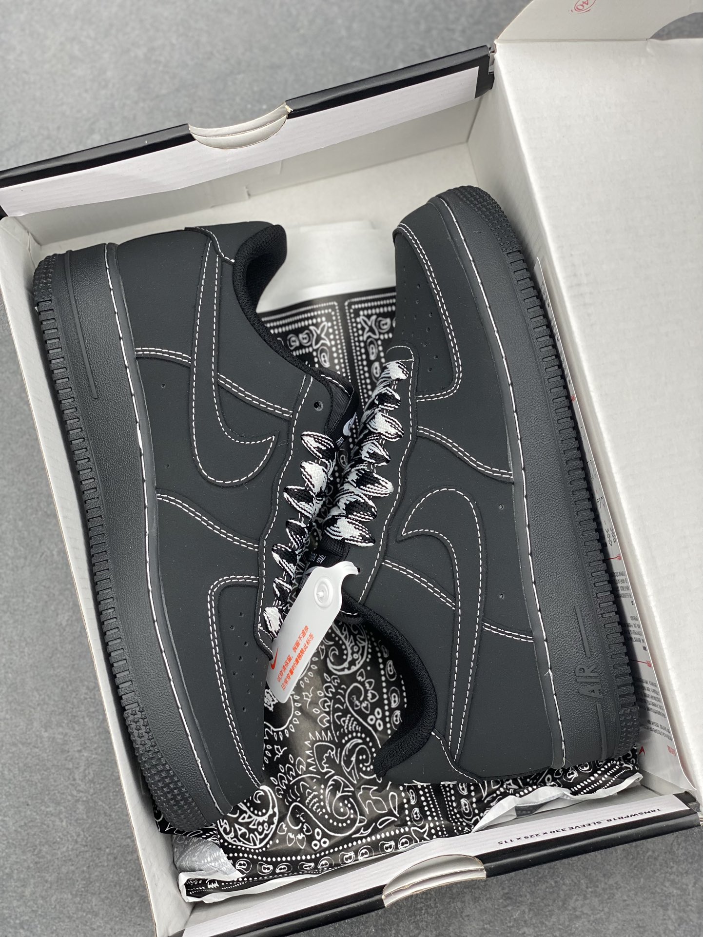 Nike Air Force 1 '07 Low Black - Premium Comfort & Style 10 i1734280372 3158 1