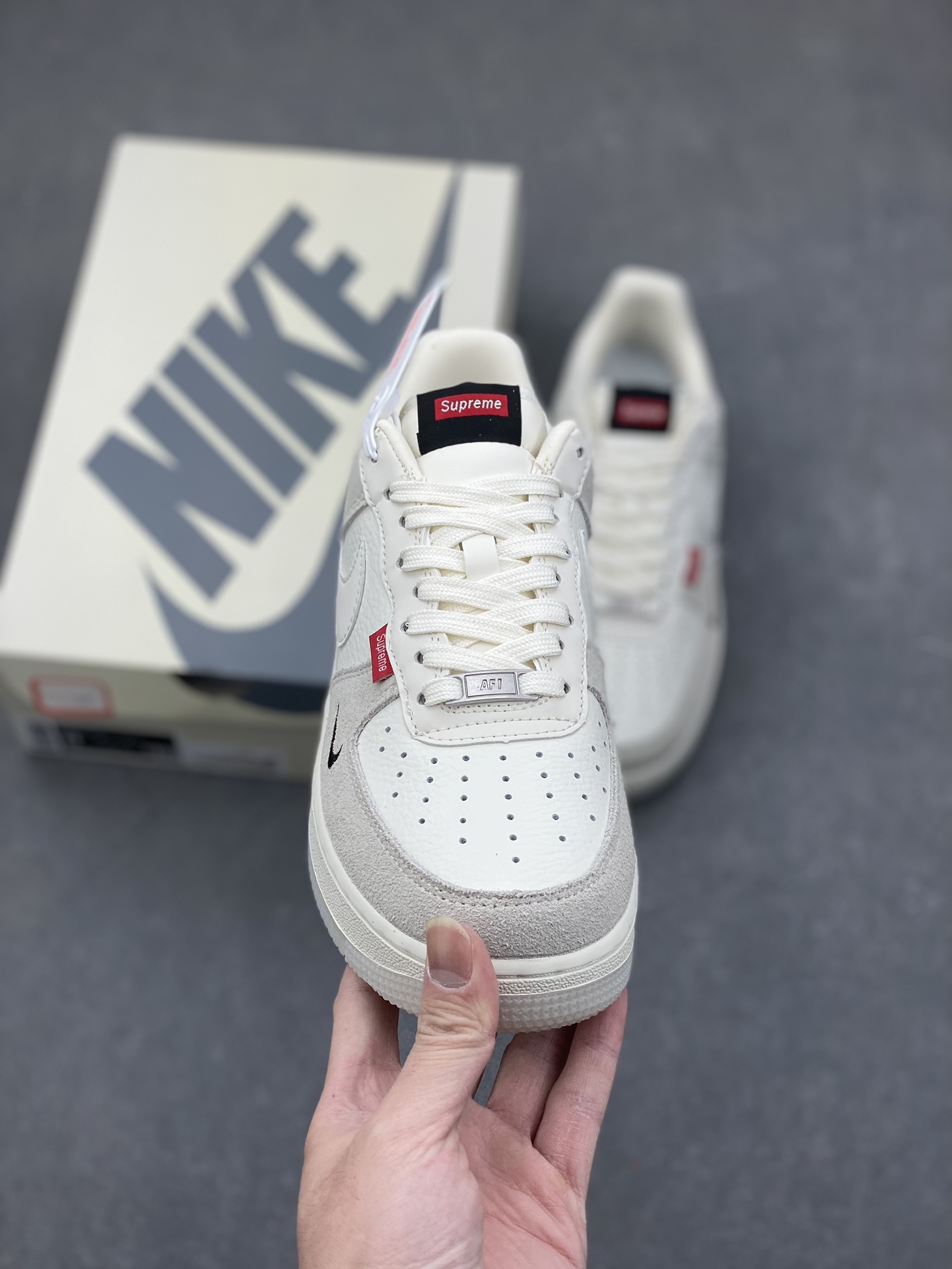 Nike Air Force 1 '07 Low Supreme Collaboration - Grey Woven Sneakers 3 i1734280504 3983 2
