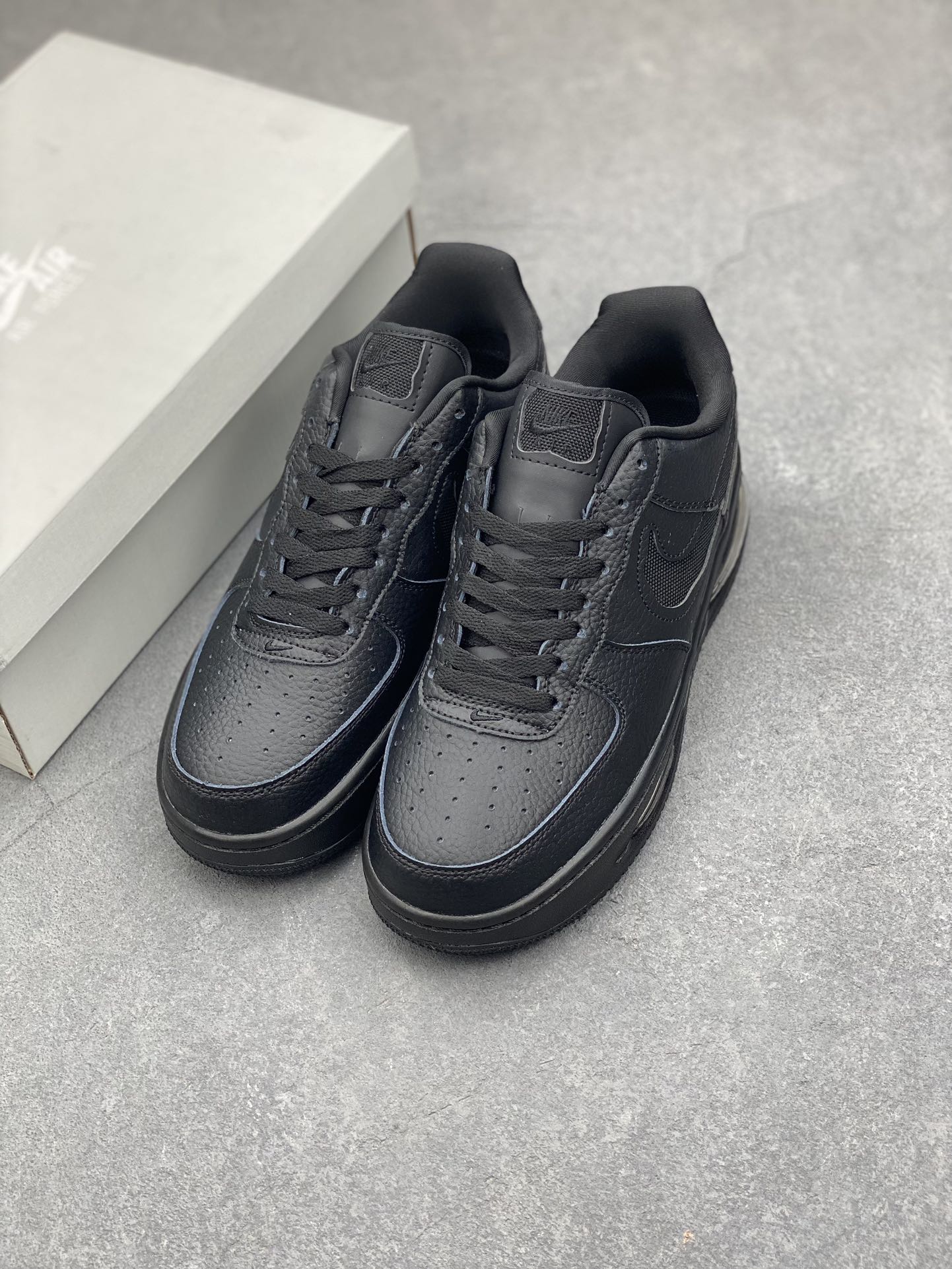 Nike Air Force 1 '07 Low Black Cushioned Sneakers HF3630-600 9 i1734367001 632 3