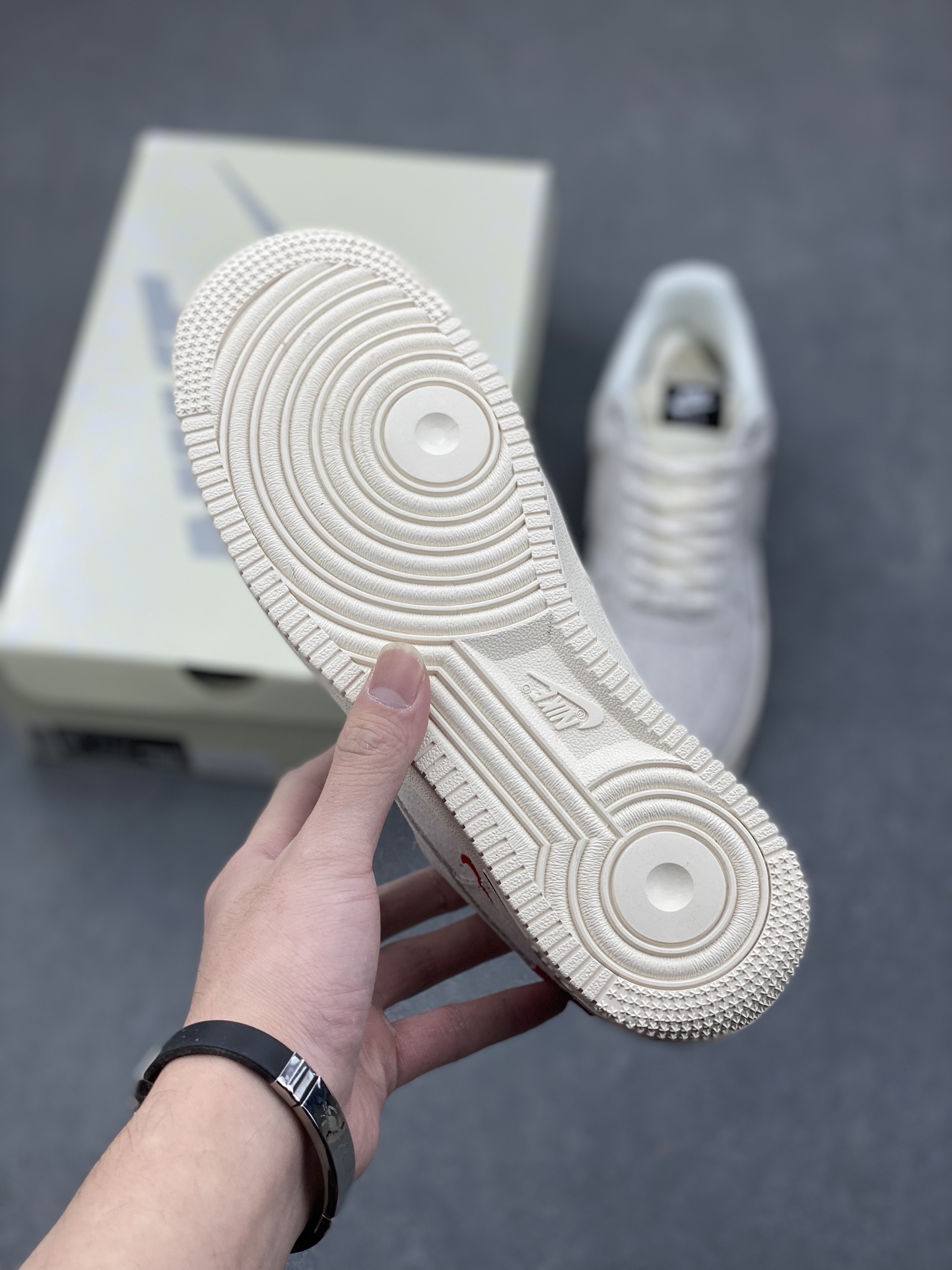 Nike Air Force 1 '07 Low Supreme Triple Swoosh Sneakers - Cream White 7 i1734367574 5237 7