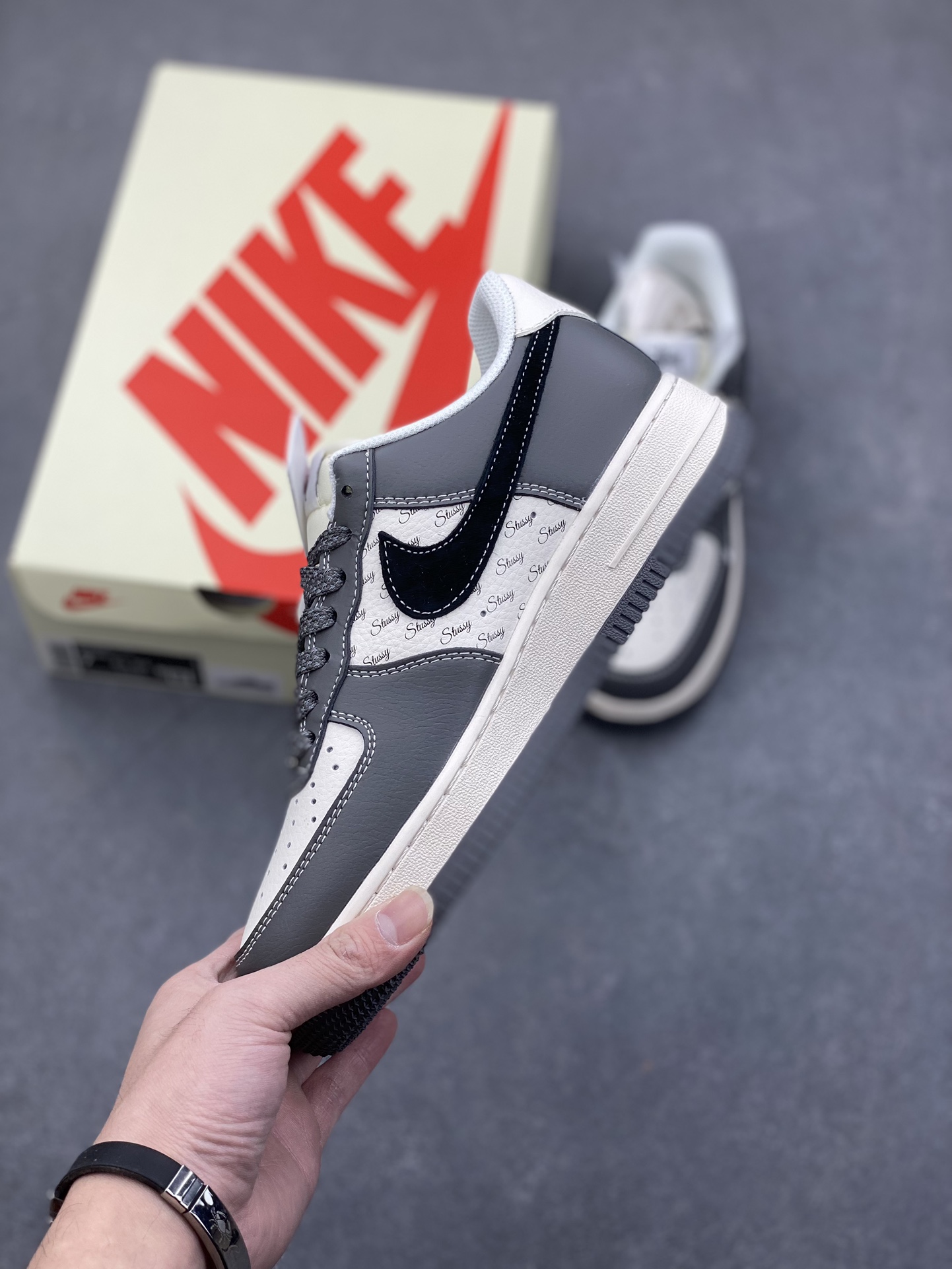 Nike Air Force 1 '07 Low Stussy Collaboration - Nebula Gray Sneakers 4 i1734367620 1753 4