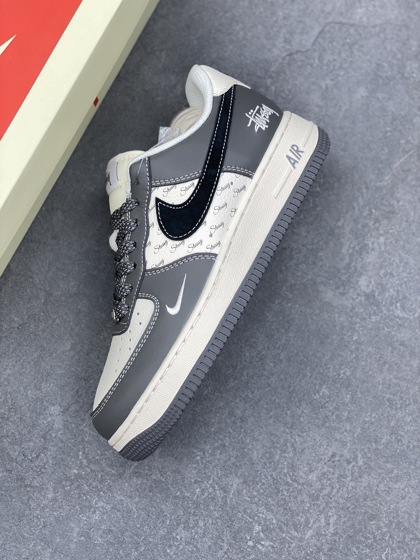 Nike Air Force 1 '07 Low Stussy Collaboration - Nebula Gray Sneakers 8 i1734367620 9102 8