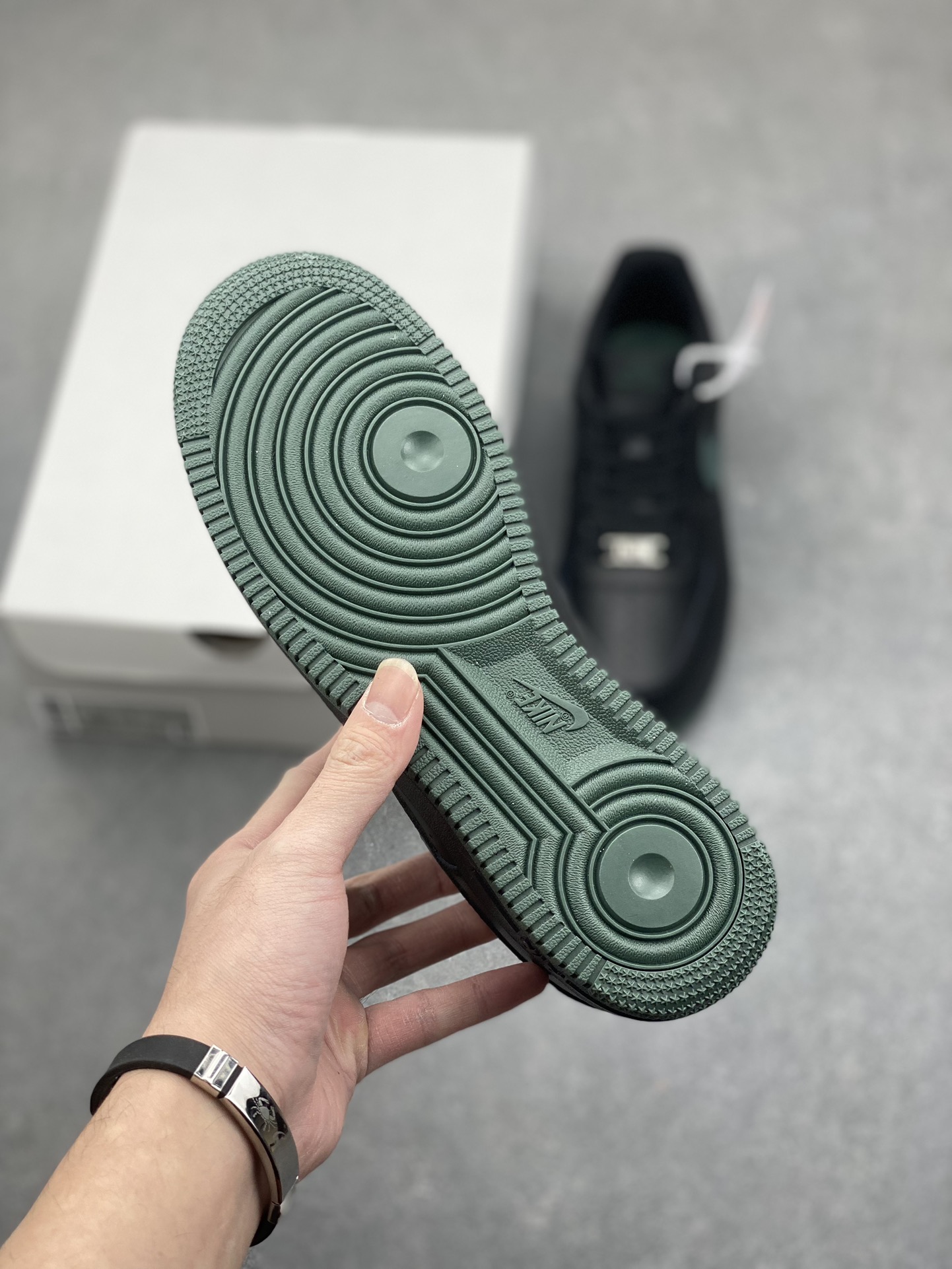 Nike Air Force 1 '07 Low Black/Oil Green Casual Sneakers FJ4146-001 7 i1734453776 1799 0