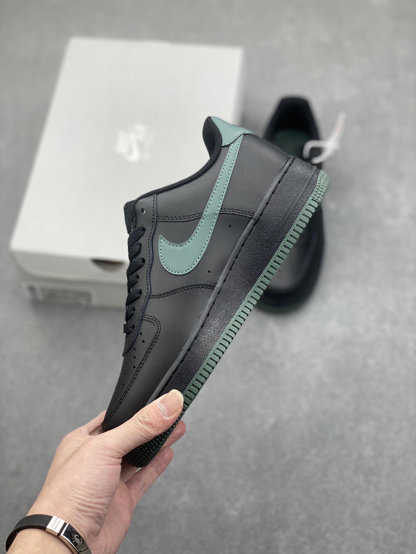 Nike Air Force 1 '07 Low Black/Oil Green Casual Sneakers FJ4146-001 4 i1734453776 8739 1