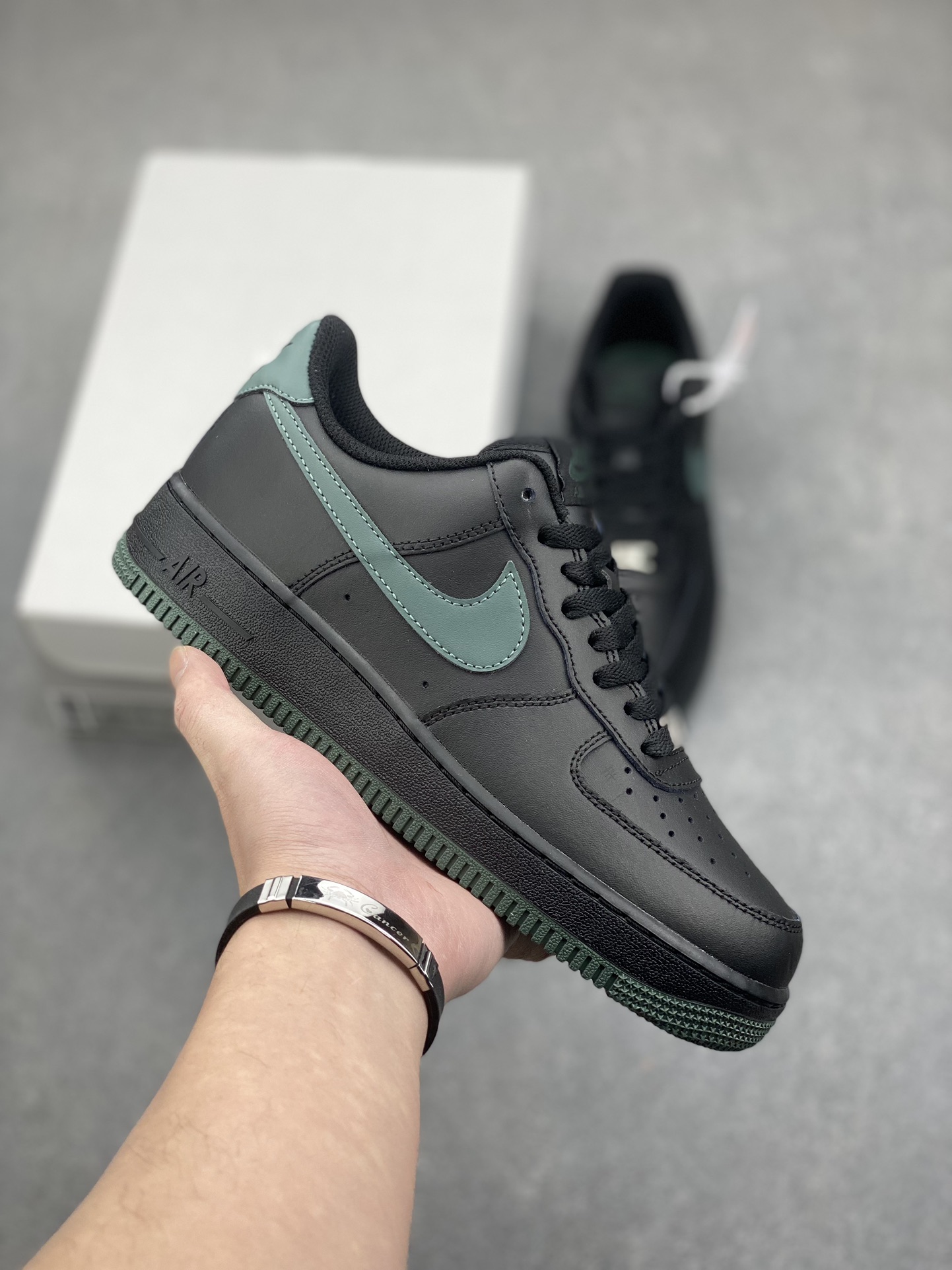 Nike Air Force 1 '07 Low Black/Oil Green Casual Sneakers FJ4146-001 2 i1734453777 3595 4