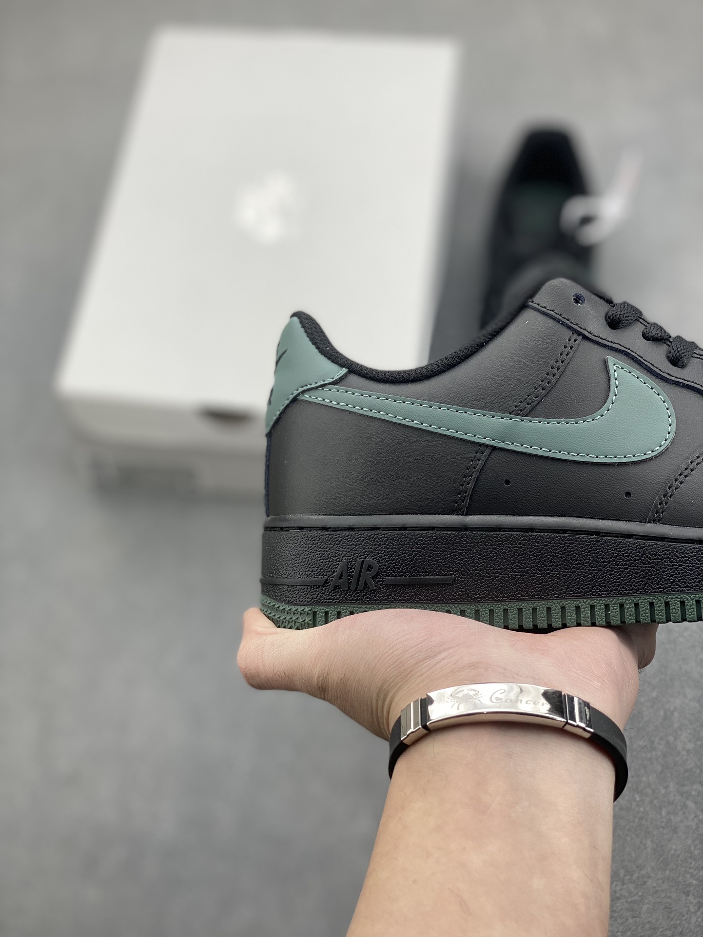 Nike Air Force 1 '07 Low Black/Oil Green Casual Sneakers FJ4146-001 6 i1734453777 9071 8